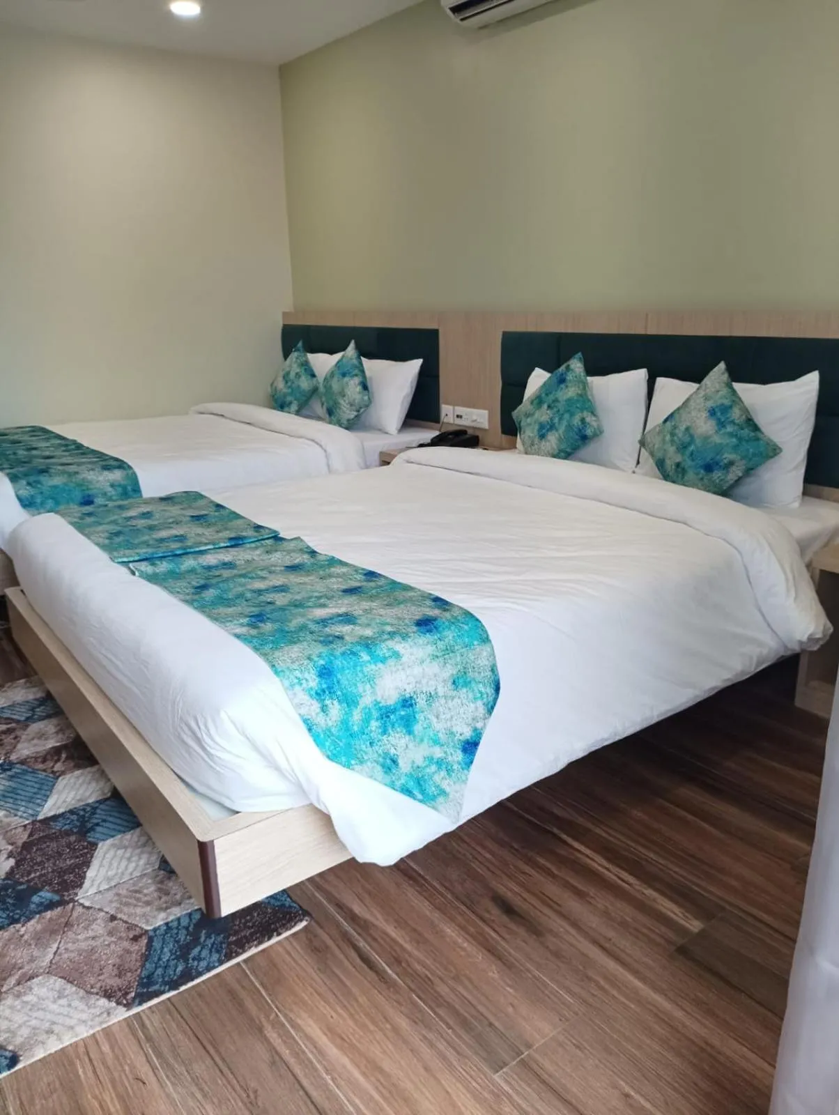 Bed in Hotel Global Retreat