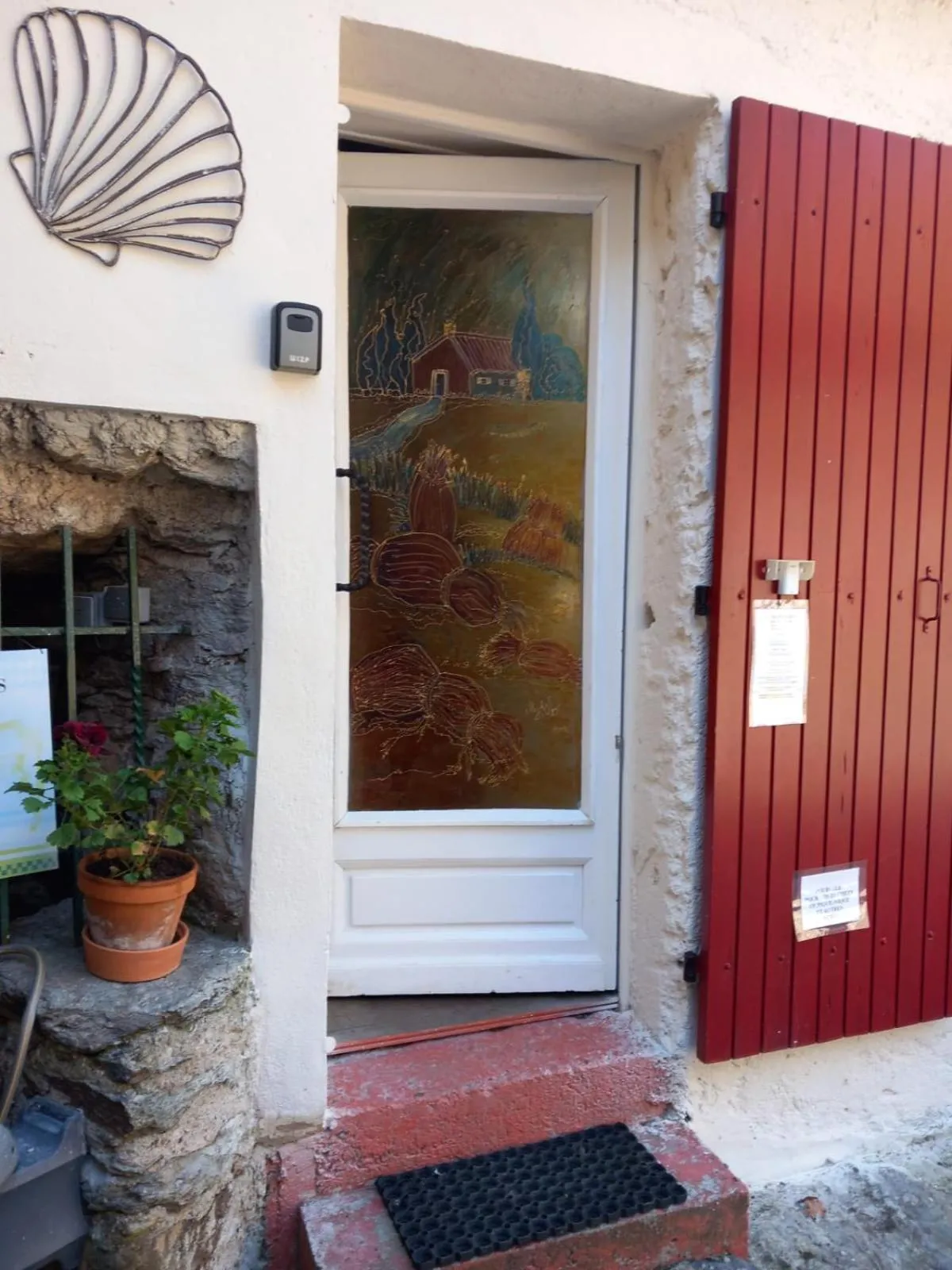Facade/entrance in les cèdres bleus de Joany