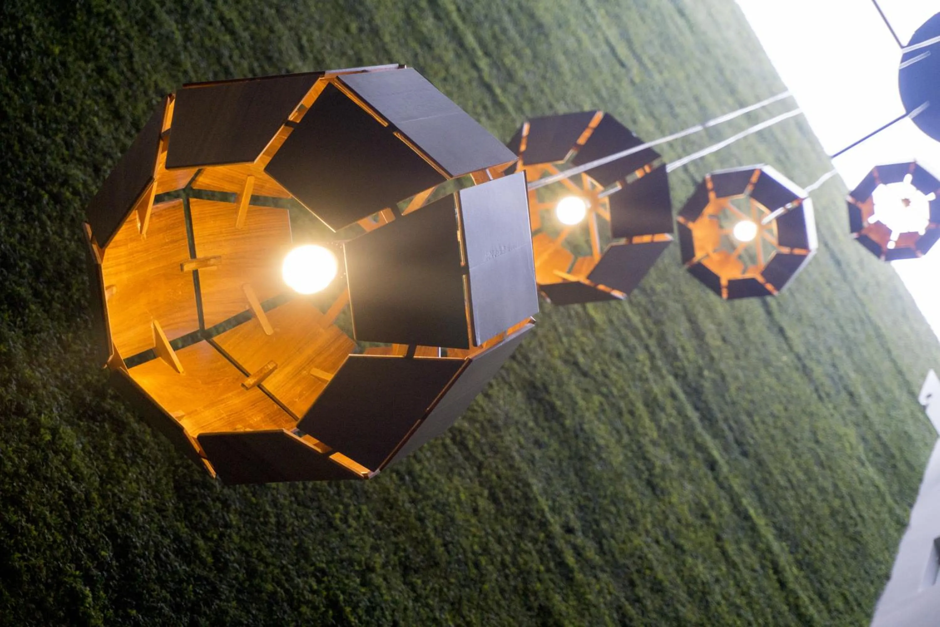 Decorative detail in Flow Condesa - Adults Only