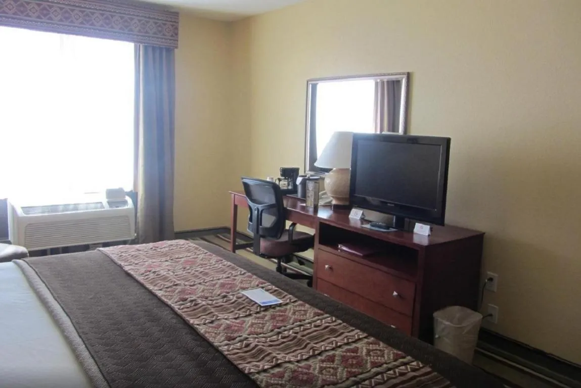 Photo of the whole room, Bed in Moenkopi Legacy Inn & Suites