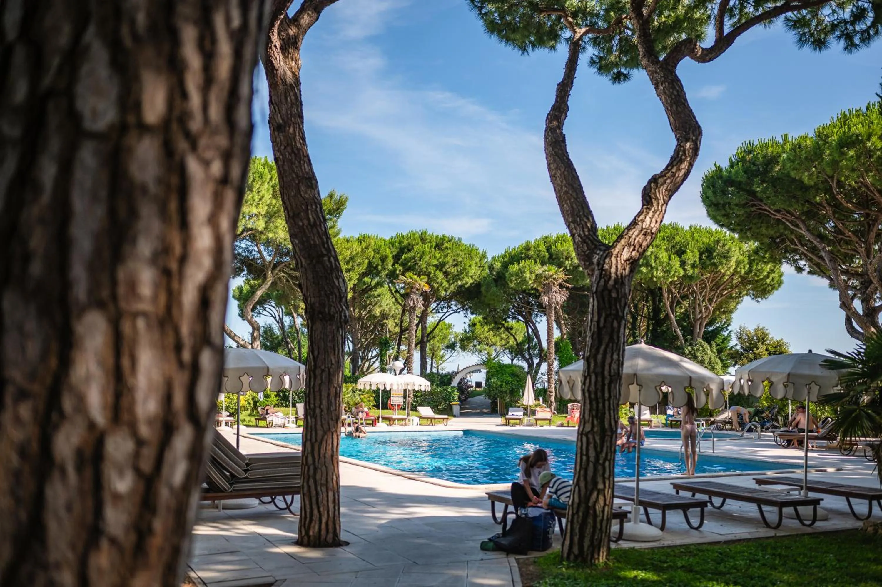 Pool view in Park Hotel Maracaibo