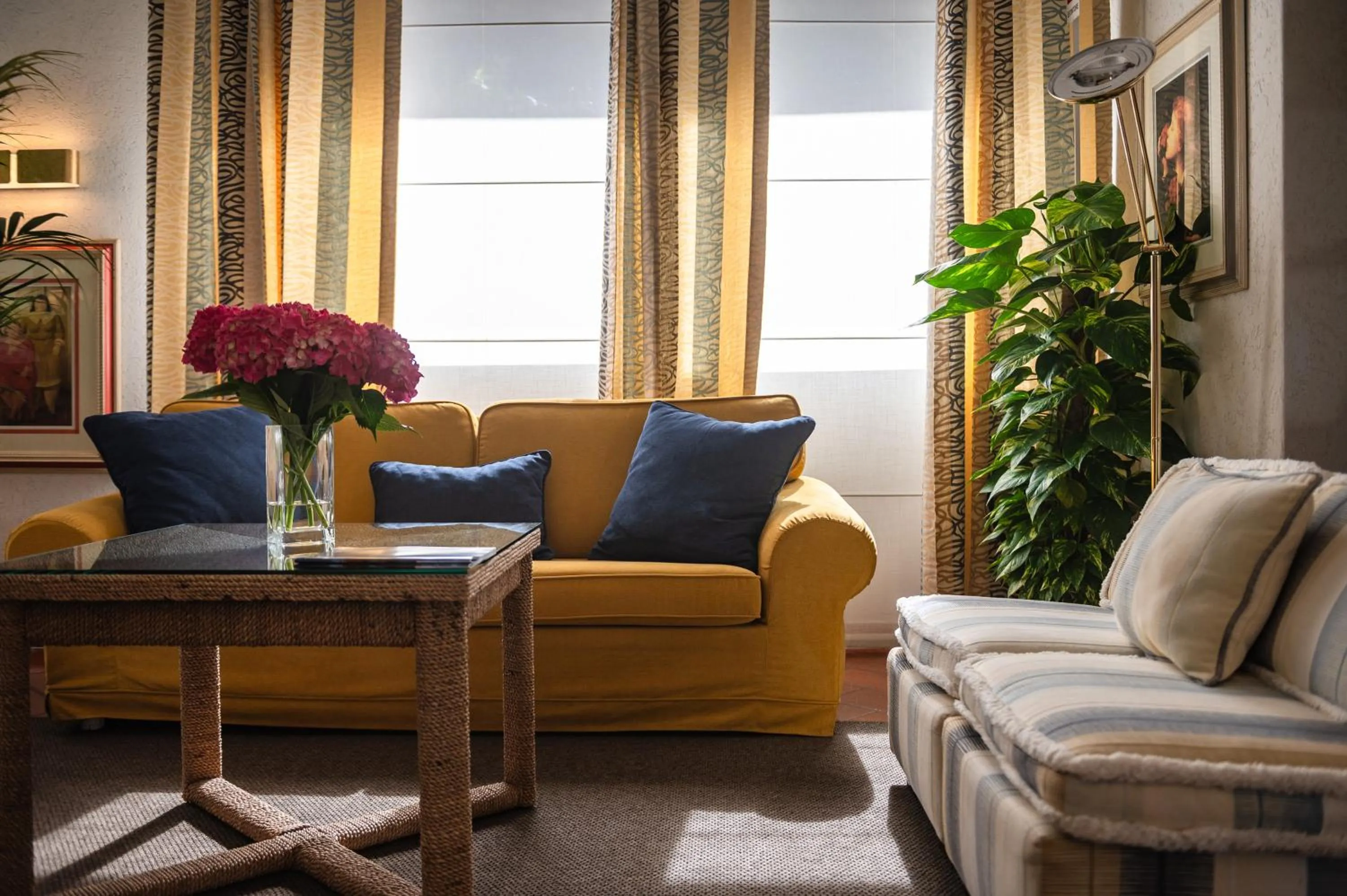 Communal lounge/ TV room in Park Hotel Maracaibo