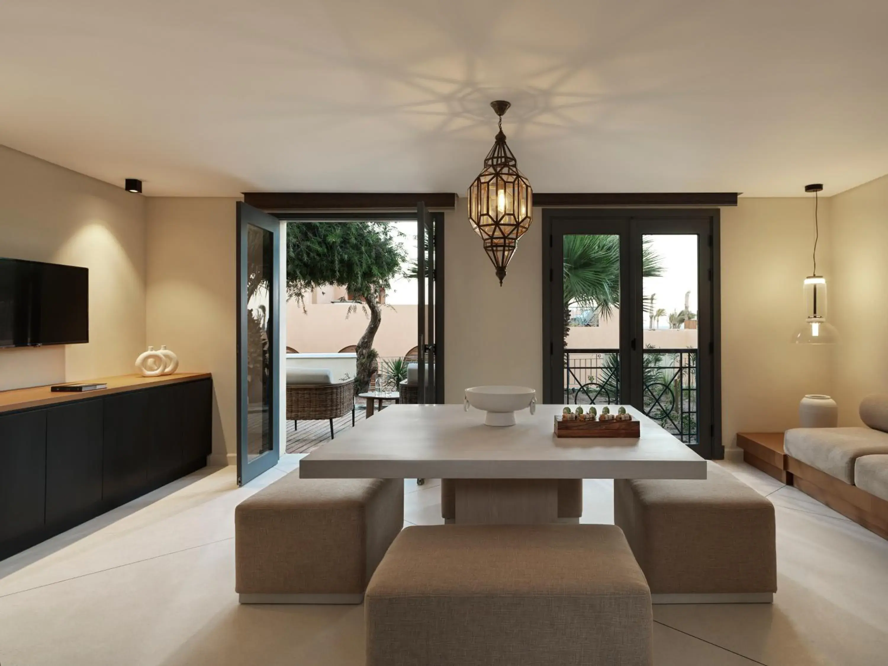 Living room in The Chedi El Gouna Living room in The Chedi El Gouna