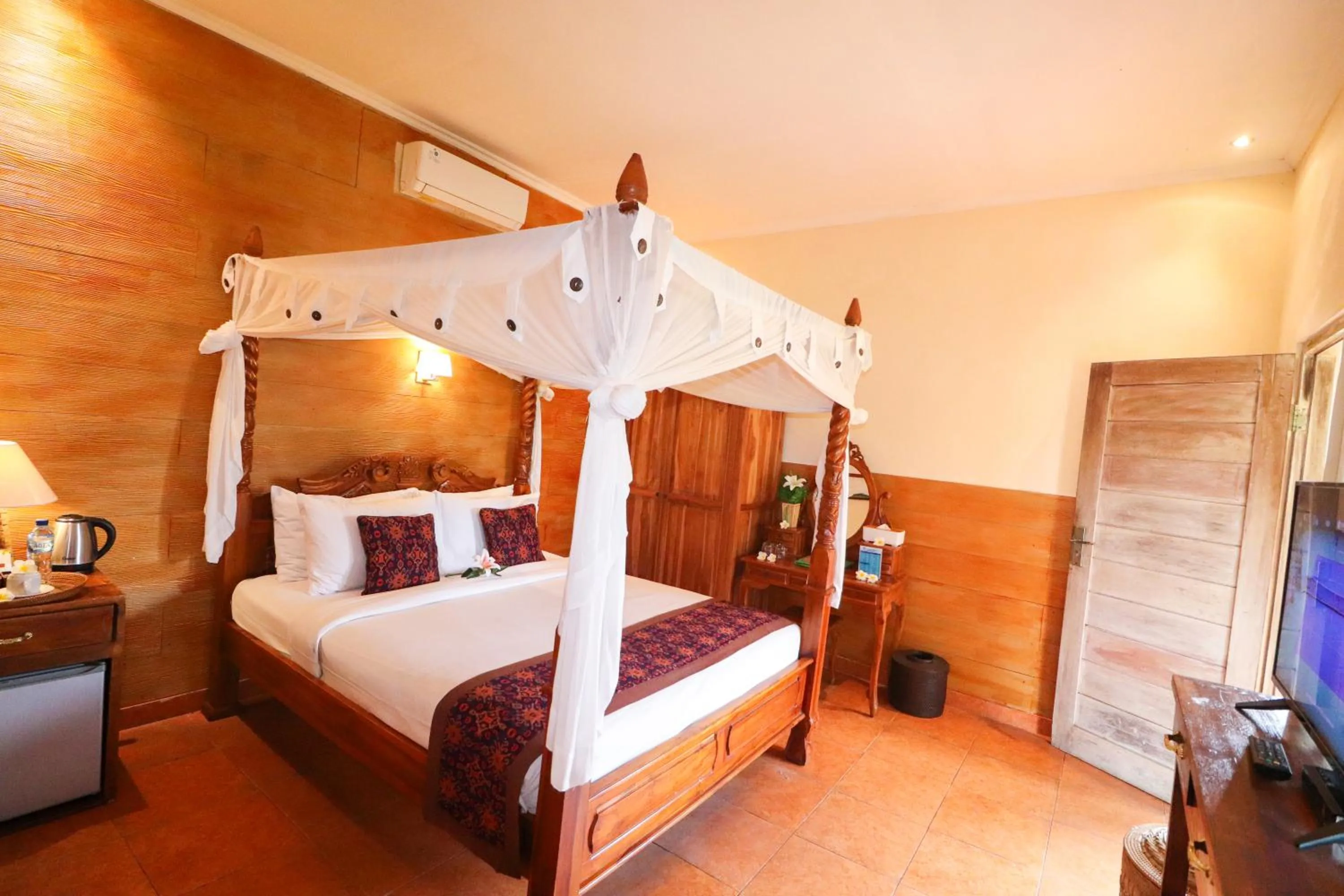 Photo of the whole room, Bed in Villa JJ and Spa Ubud