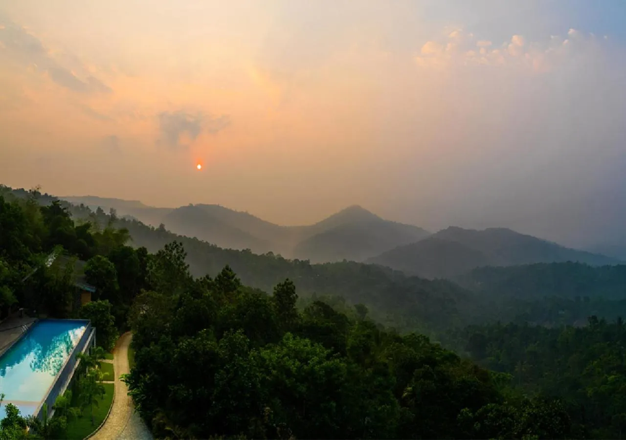 Mountain view in Poetree Thekkady