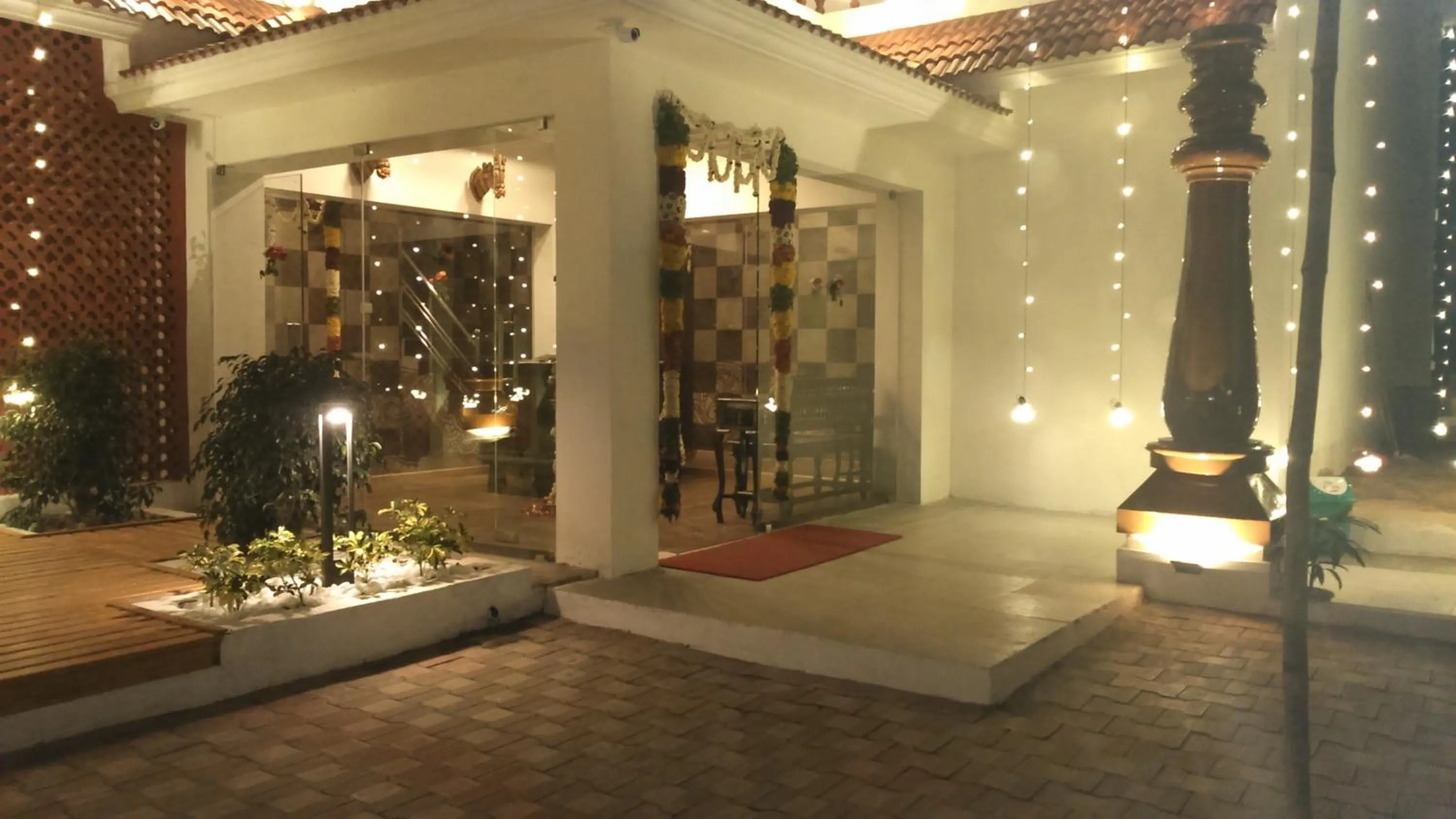 Balcony/Terrace, Bed in Summer House Resort