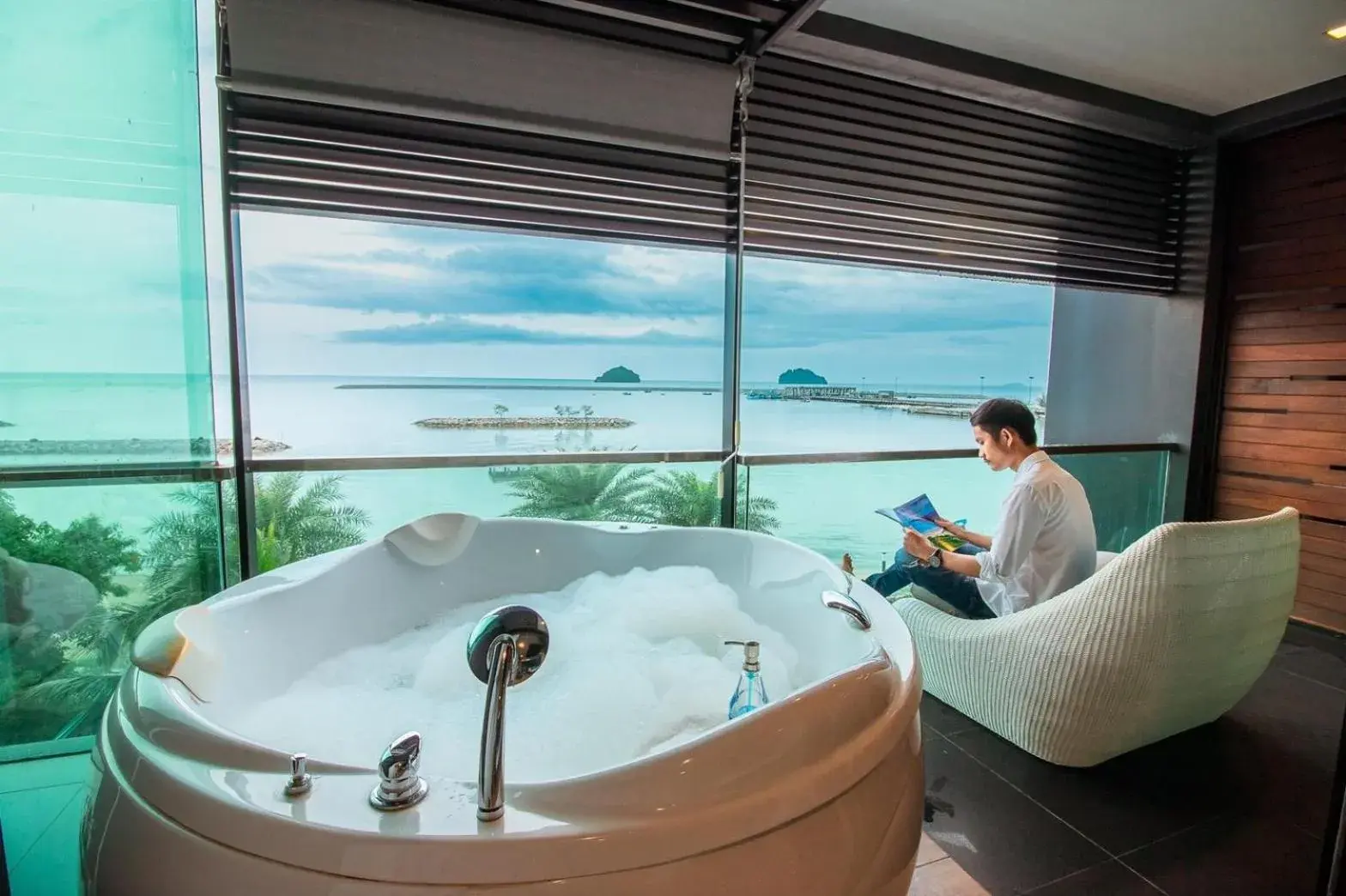 Deluxe Double Room with Sea View in @T Boutique Hotel Deluxe Double Room with Sea View in @T Boutique Hotel