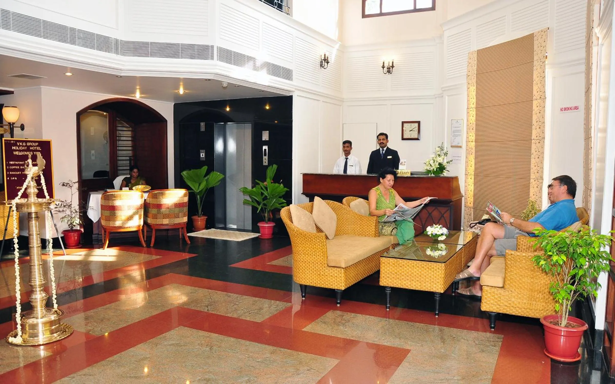 Lobby or reception in Holiday Hotel
