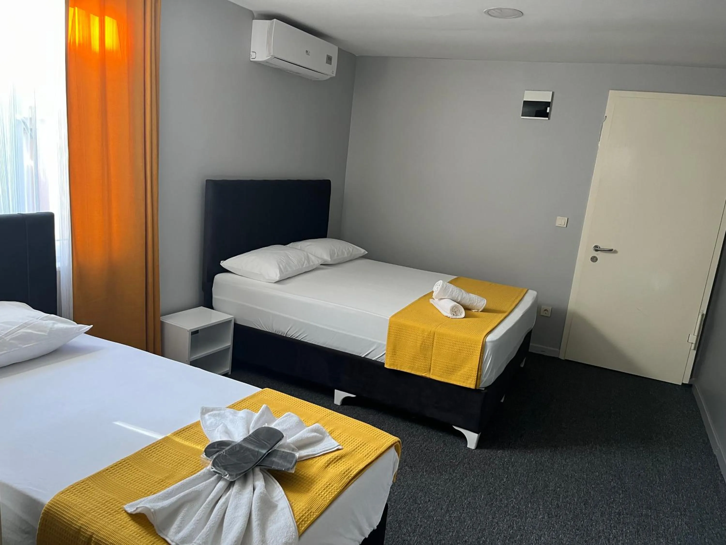 Bed in Polo Suit Otel