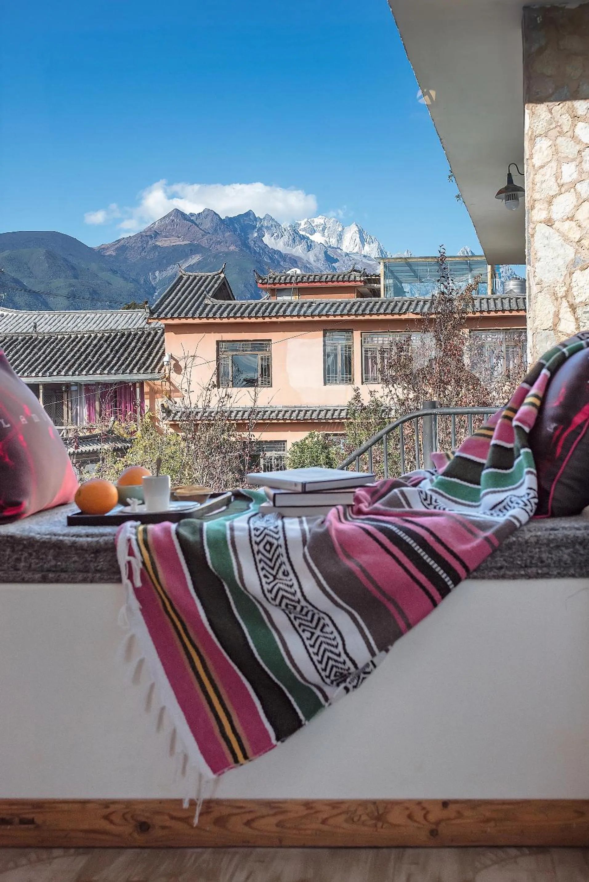 Mountain view in Baisha Flamingo Hotel