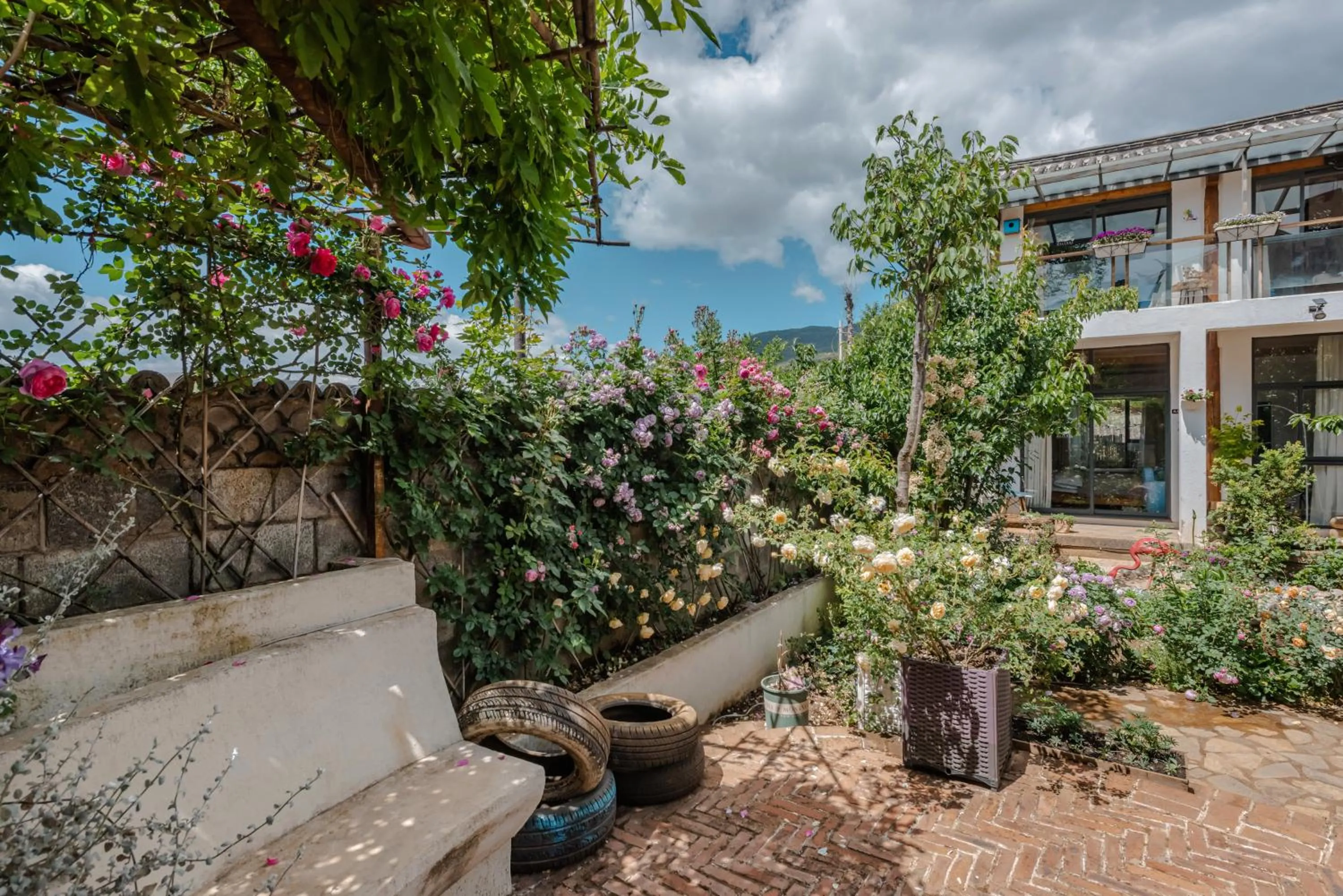 Baisha Flamingo Hotel