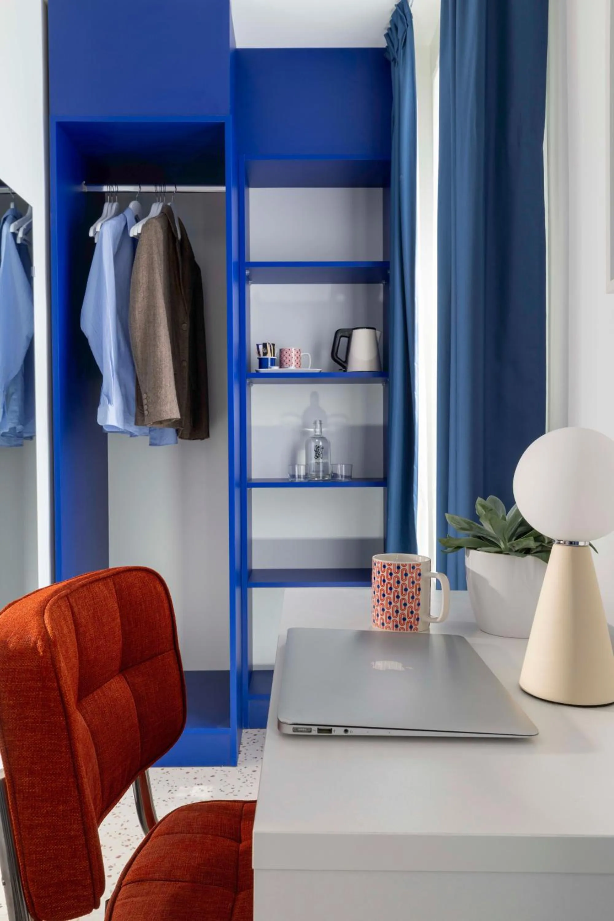 Seating area in Seb & Co