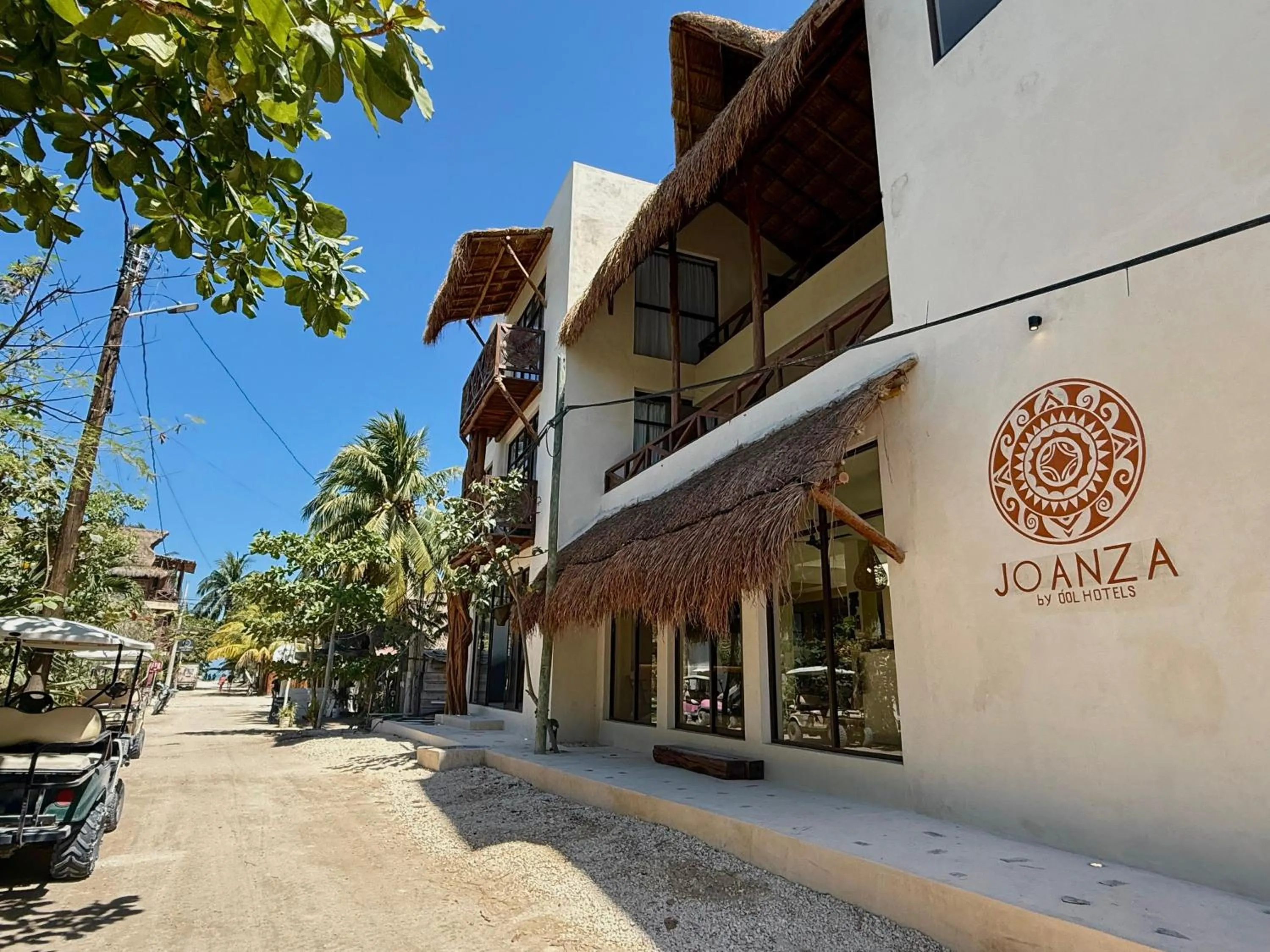 Joanza by ÓOL Hotels