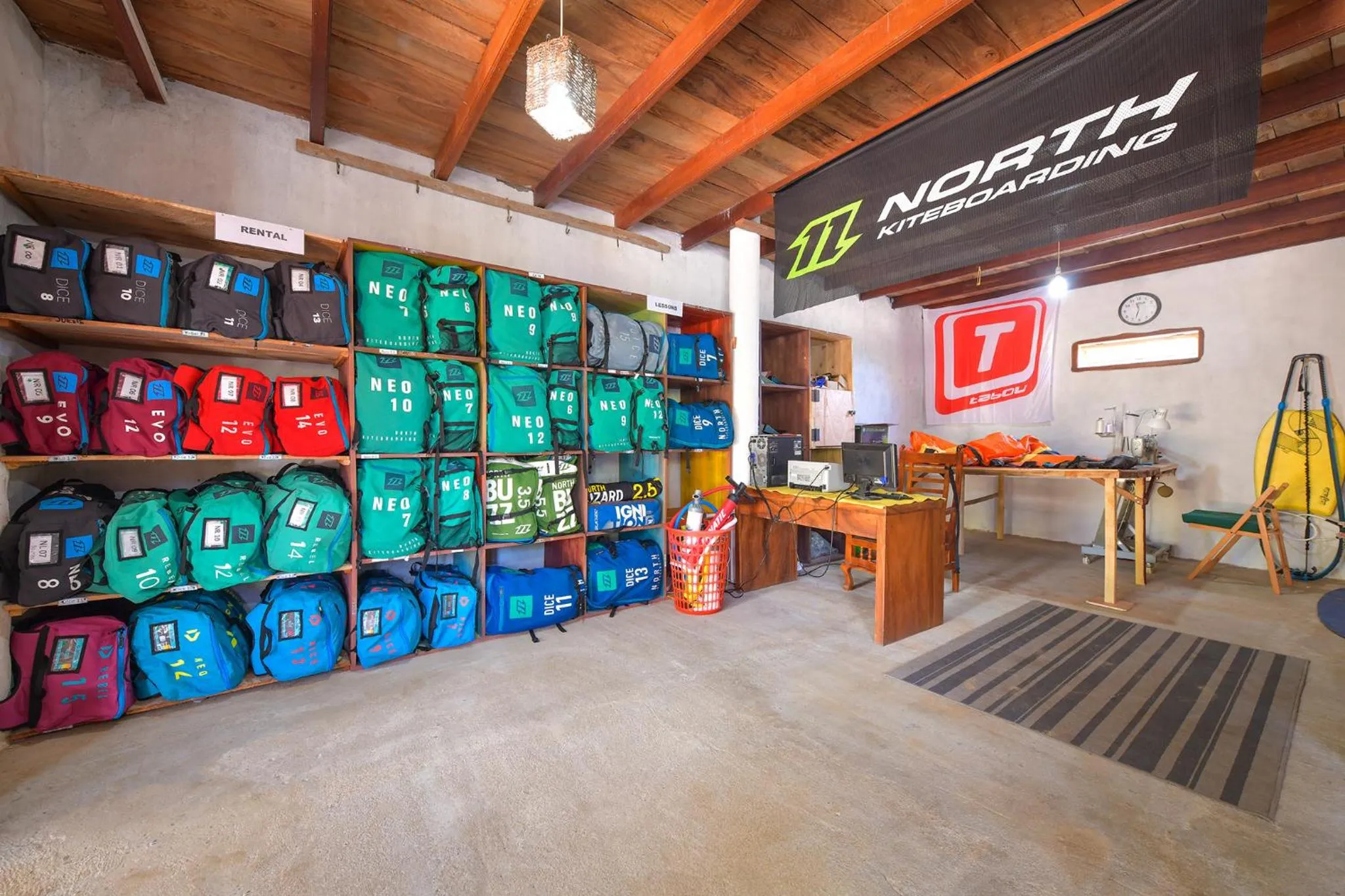 De Silva Wind Resort Kalpitiya - Kitesurfing School Sri Lanka