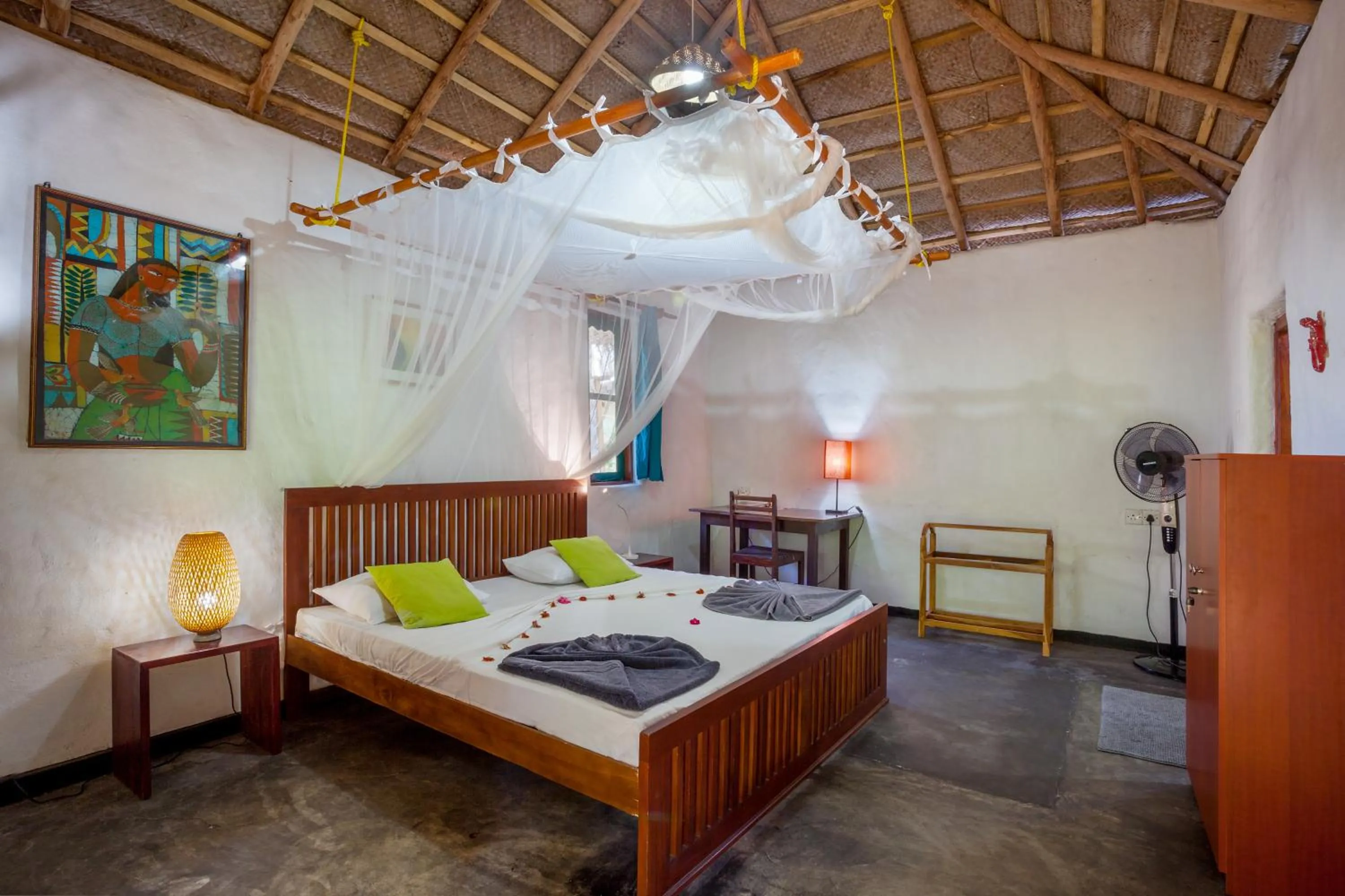 Bed in De Silva Wind Resort Kalpitiya - Kitesurfing School Sri Lanka