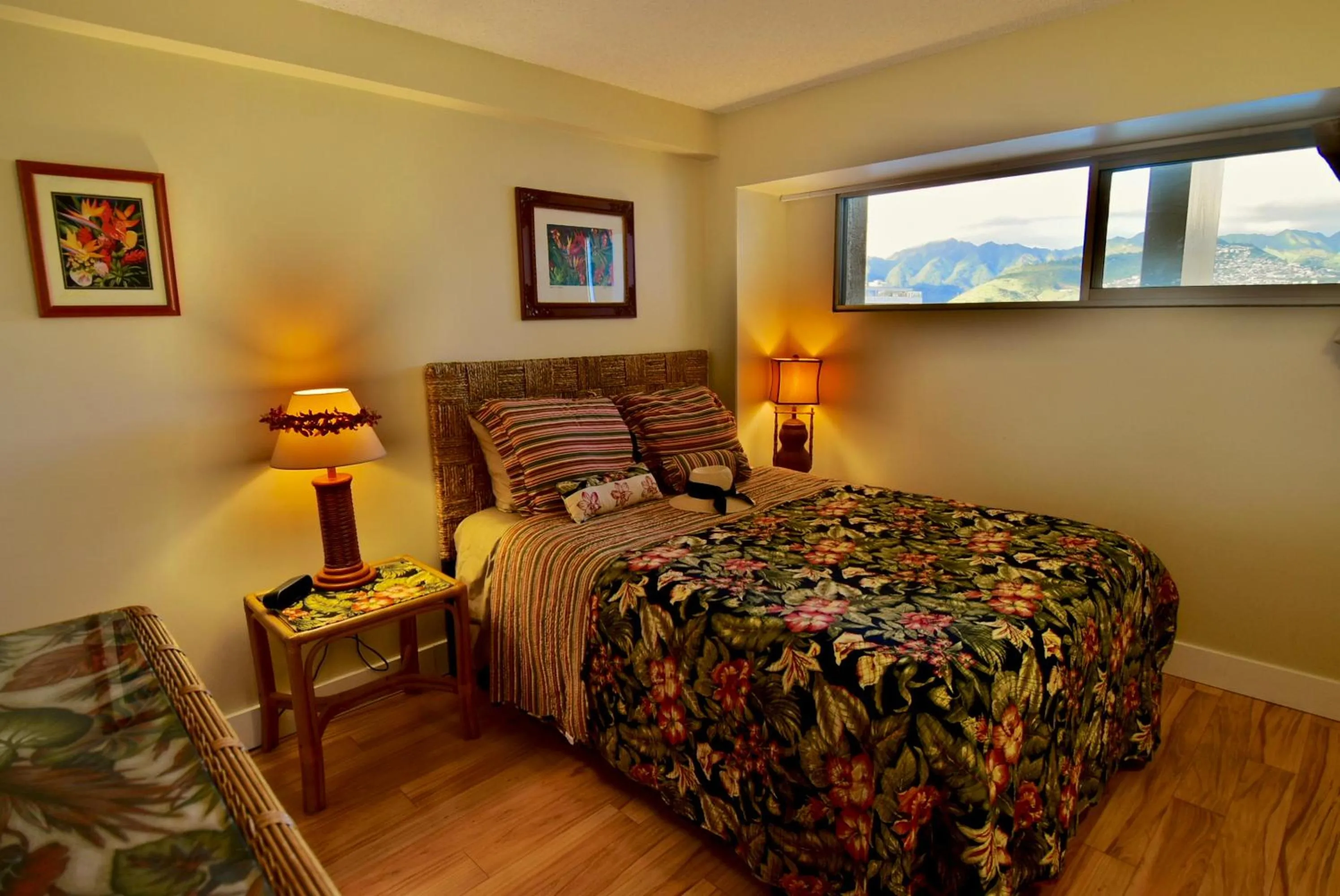 Bedroom, Bed in Jenny's Cottage Waikiki