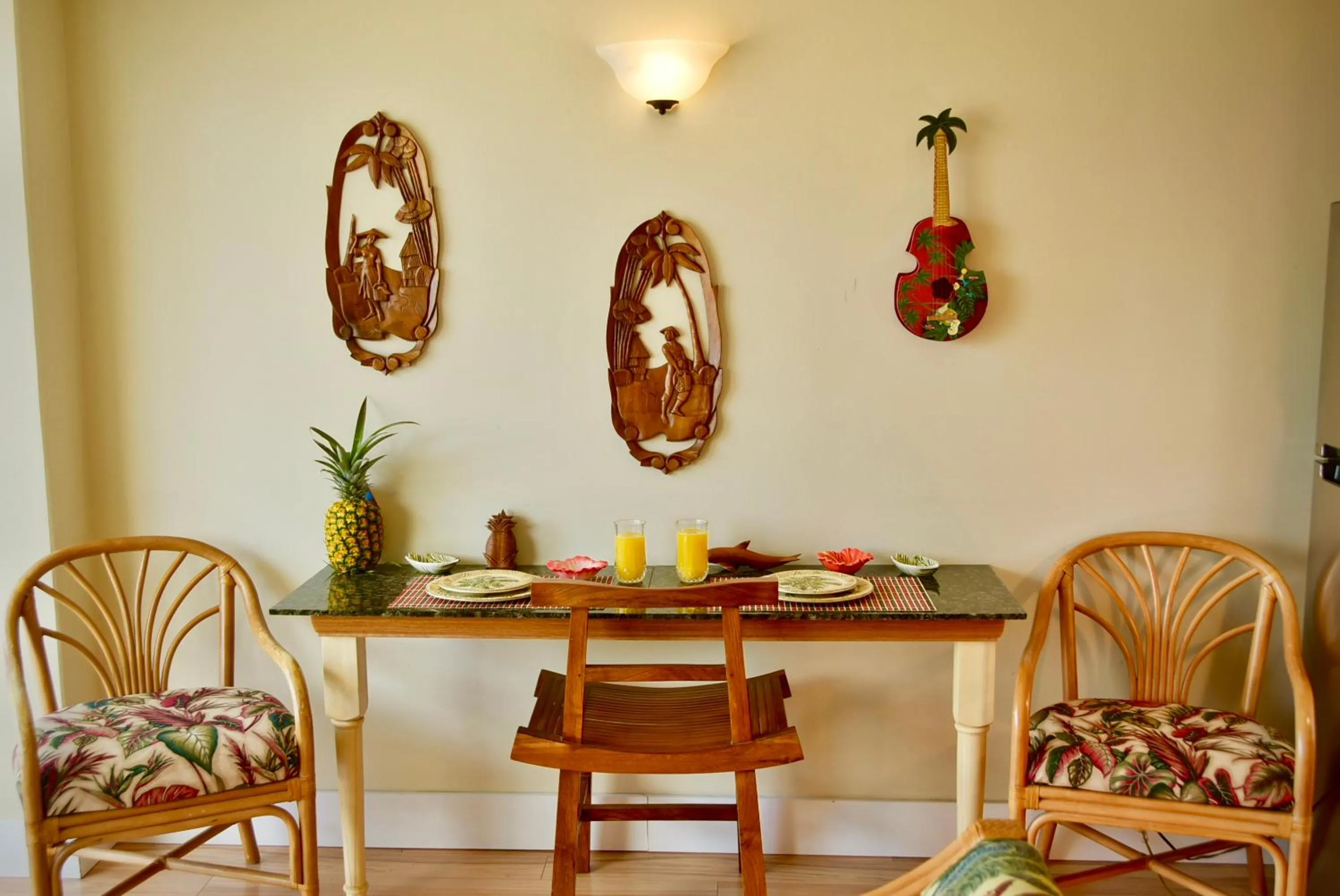 Decorative detail in Jenny's Cottage Waikiki