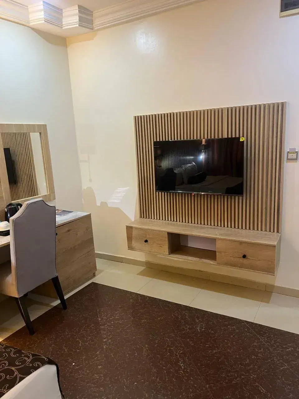 Large Double Room - single occupancy in Nippon Grand Hotel and Apartment Large Double Room - single occupancy in Nippon Grand Hotel and Apartment