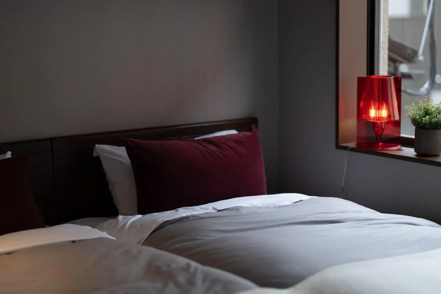 Bedroom, Bed in Good Neighbors