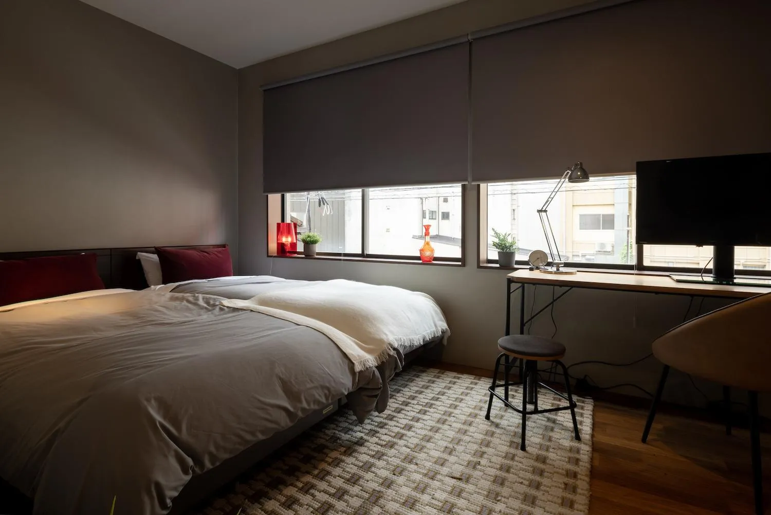 Bedroom, Bed in Good Neighbors