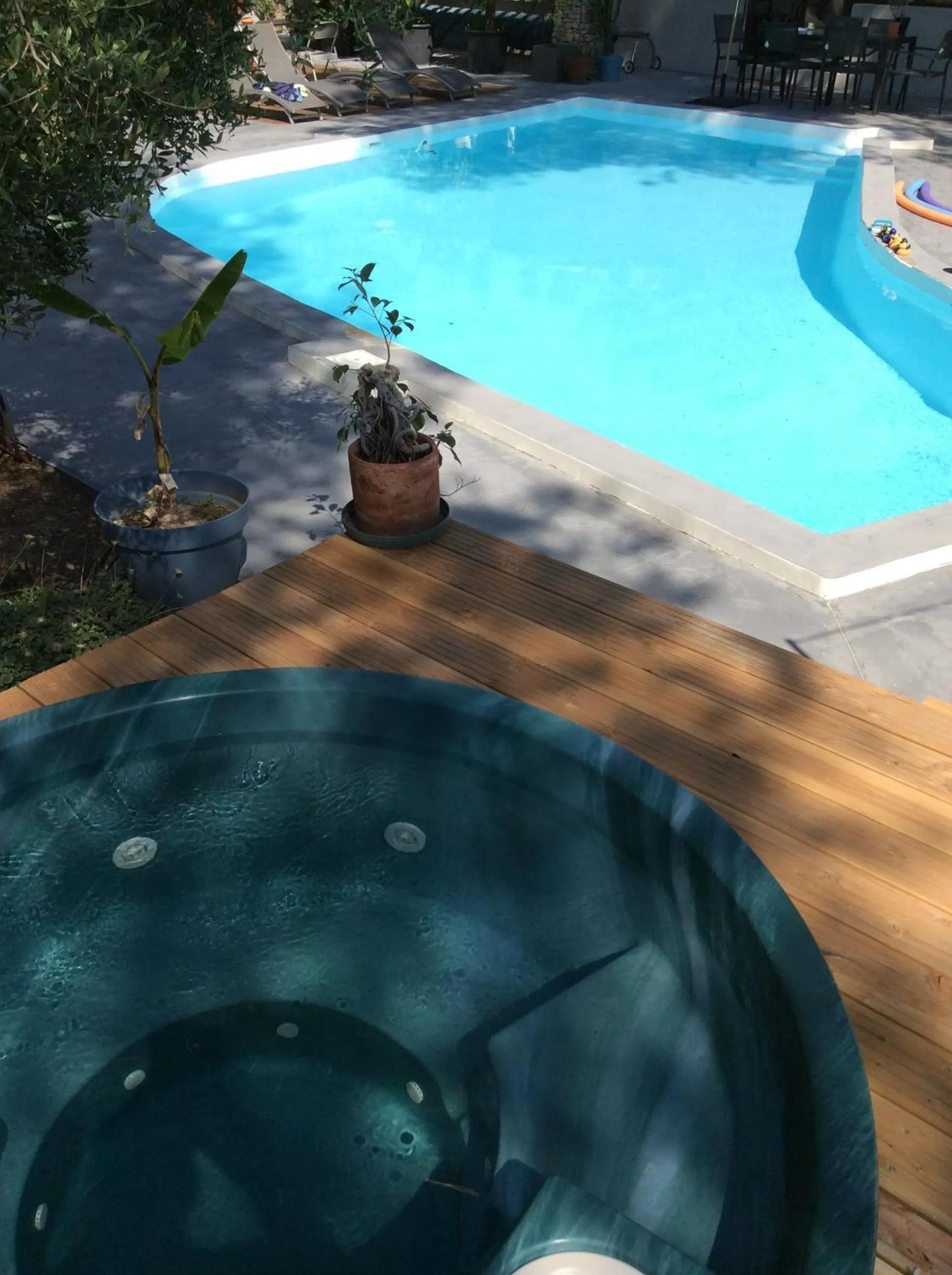 Hot Tub in Inn 4 Bears