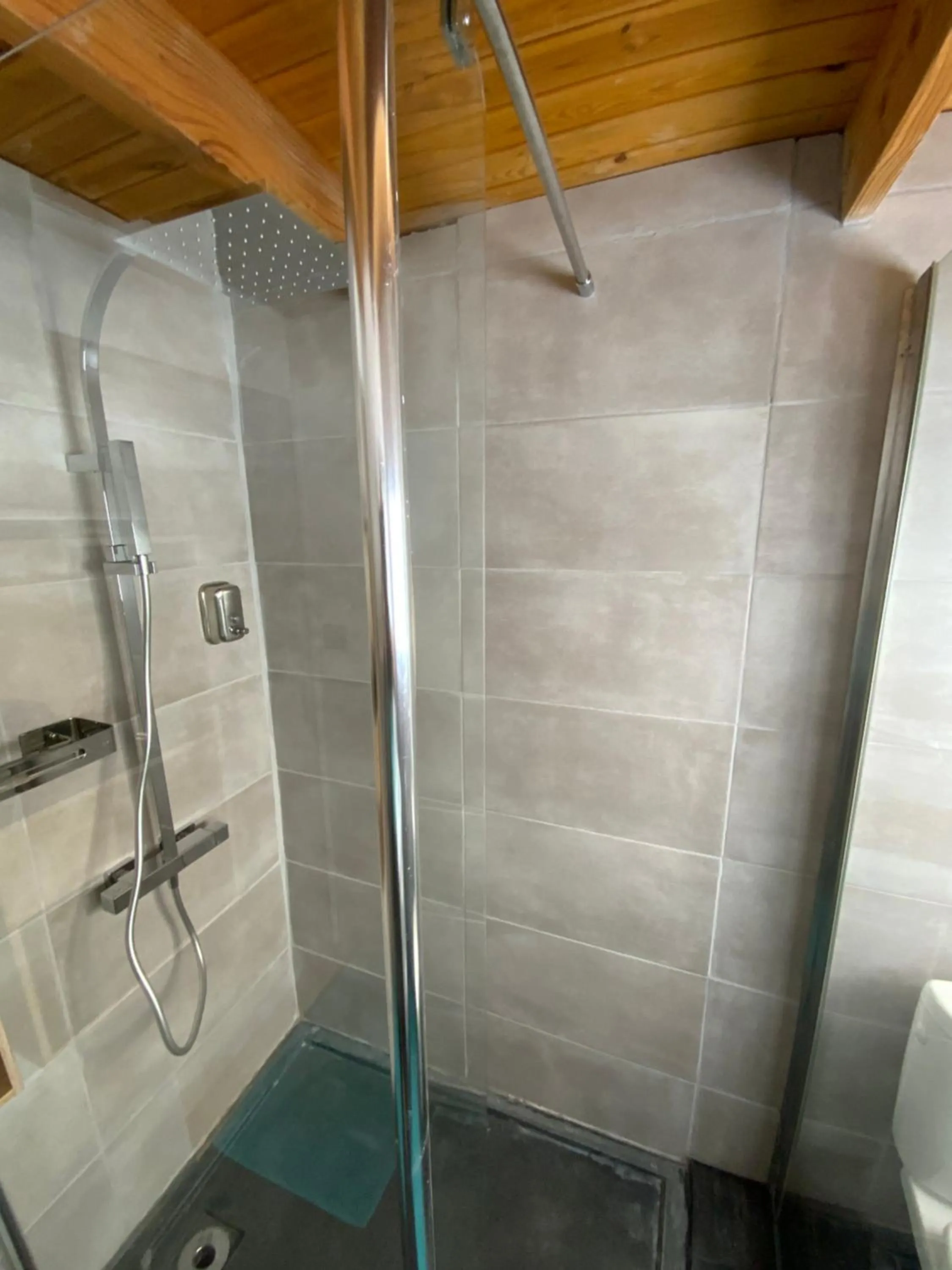 Bathroom in Inn 4 Bears