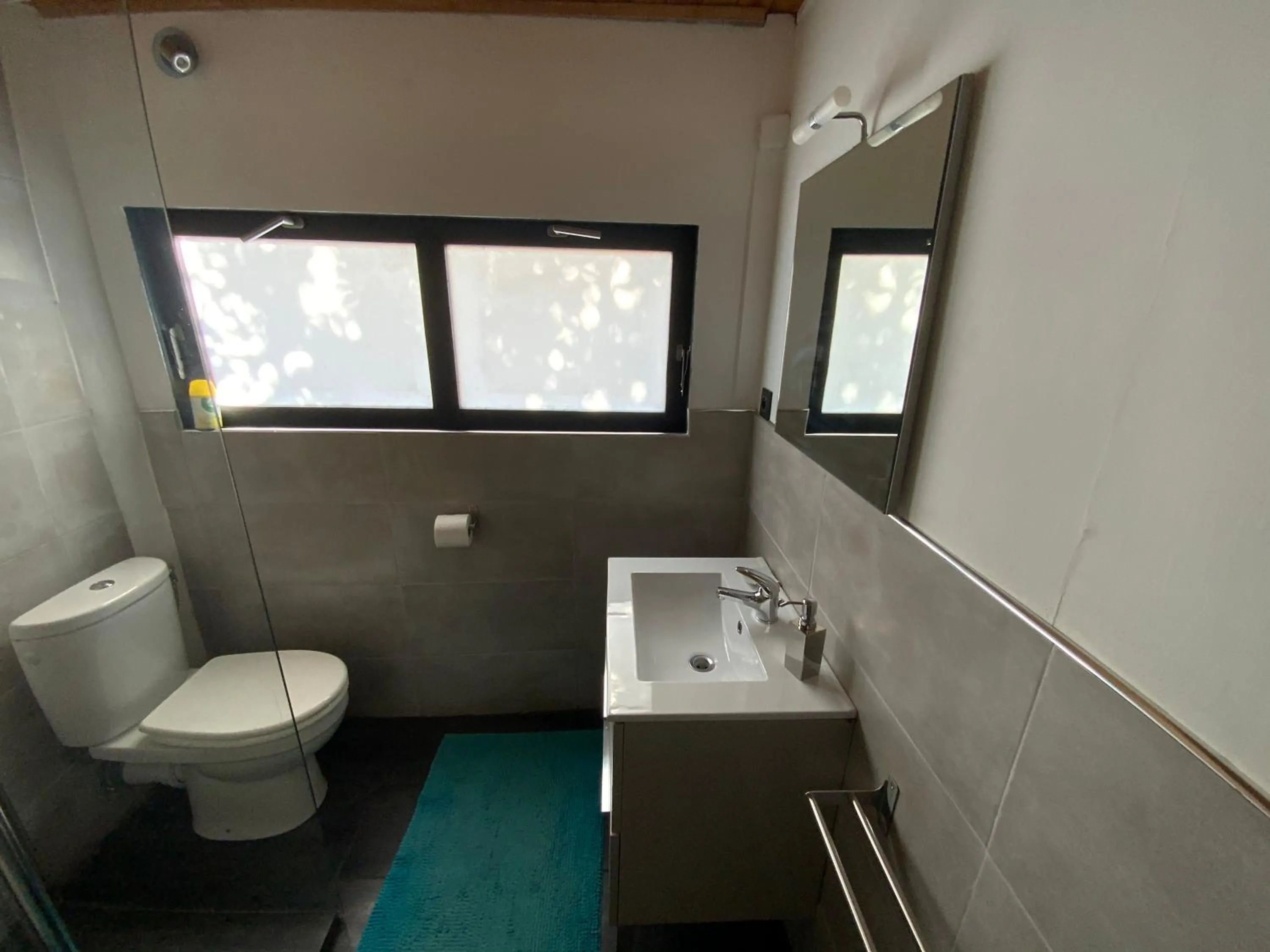 Bathroom in Inn 4 Bears