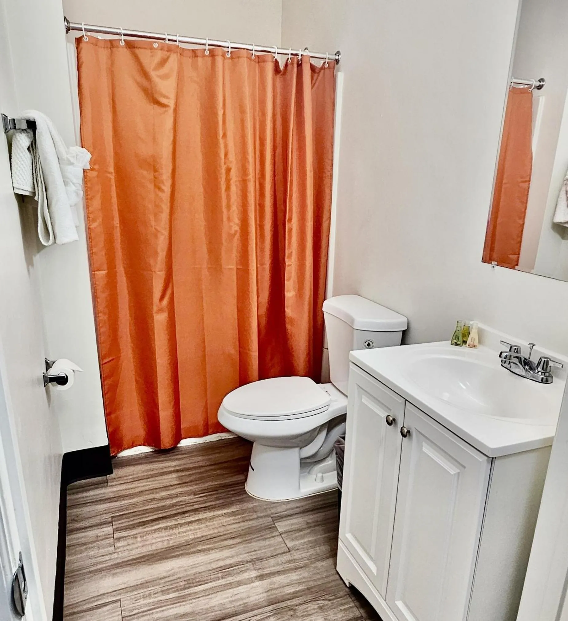 Bathroom in Siegel Select Orange Park