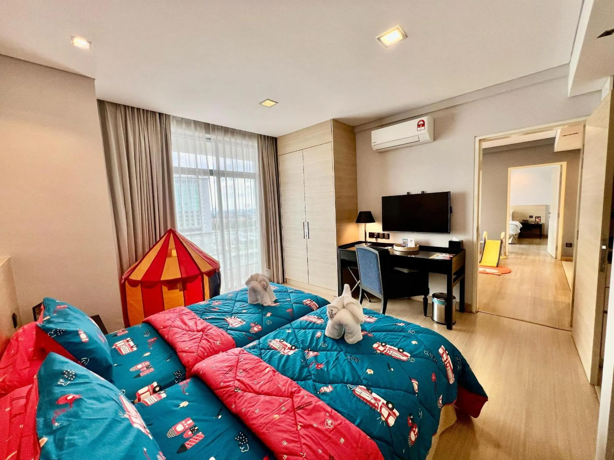 Bed in ASIA MELAKA HOTEL managed by The Straits Hotel & Suites 马六甲亚逸酒店