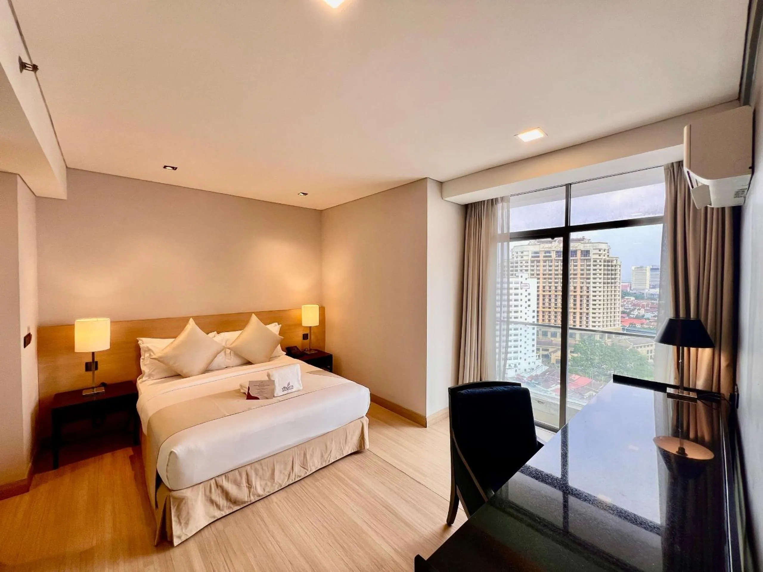 Bed in ASIA MELAKA HOTEL managed by The Straits Hotel & Suites 马六甲亚逸酒店