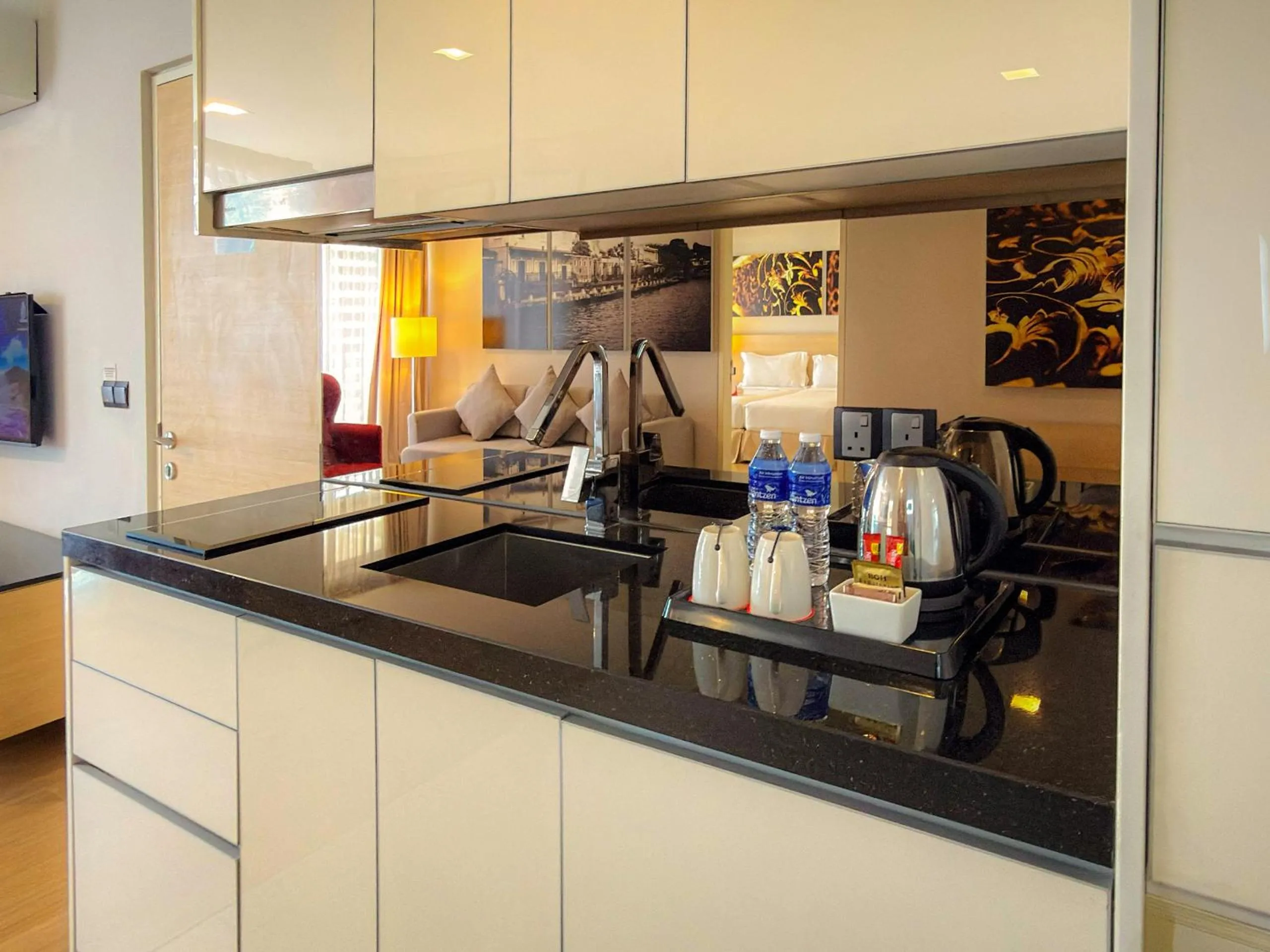 Coffee/tea facilities in ASIA MELAKA HOTEL managed by The Straits Hotel & Suites 马六甲亚逸酒店