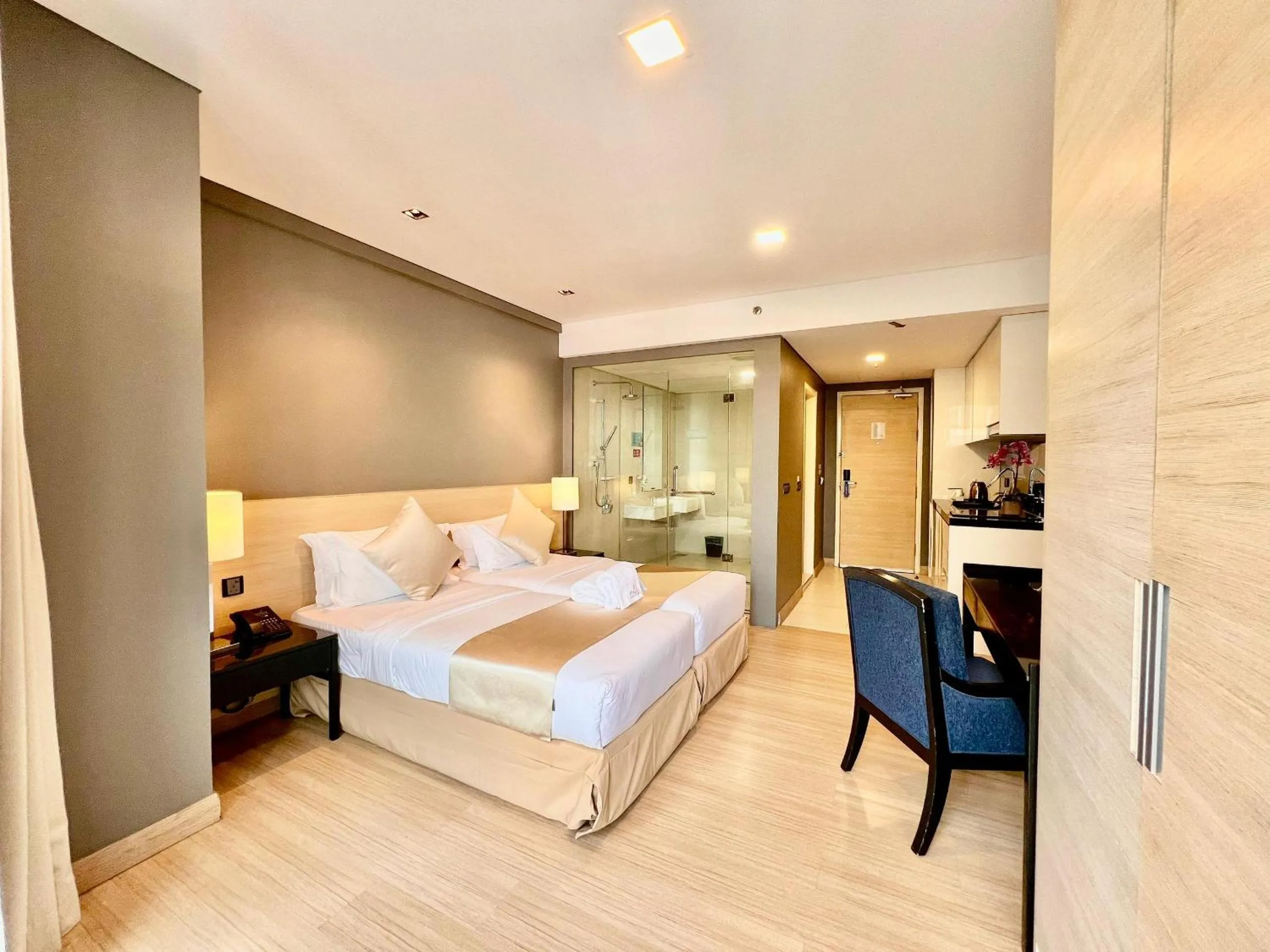 View (from property/room), Bed in ASIA MELAKA HOTEL managed by The Straits Hotel & Suites 马六甲亚逸酒店