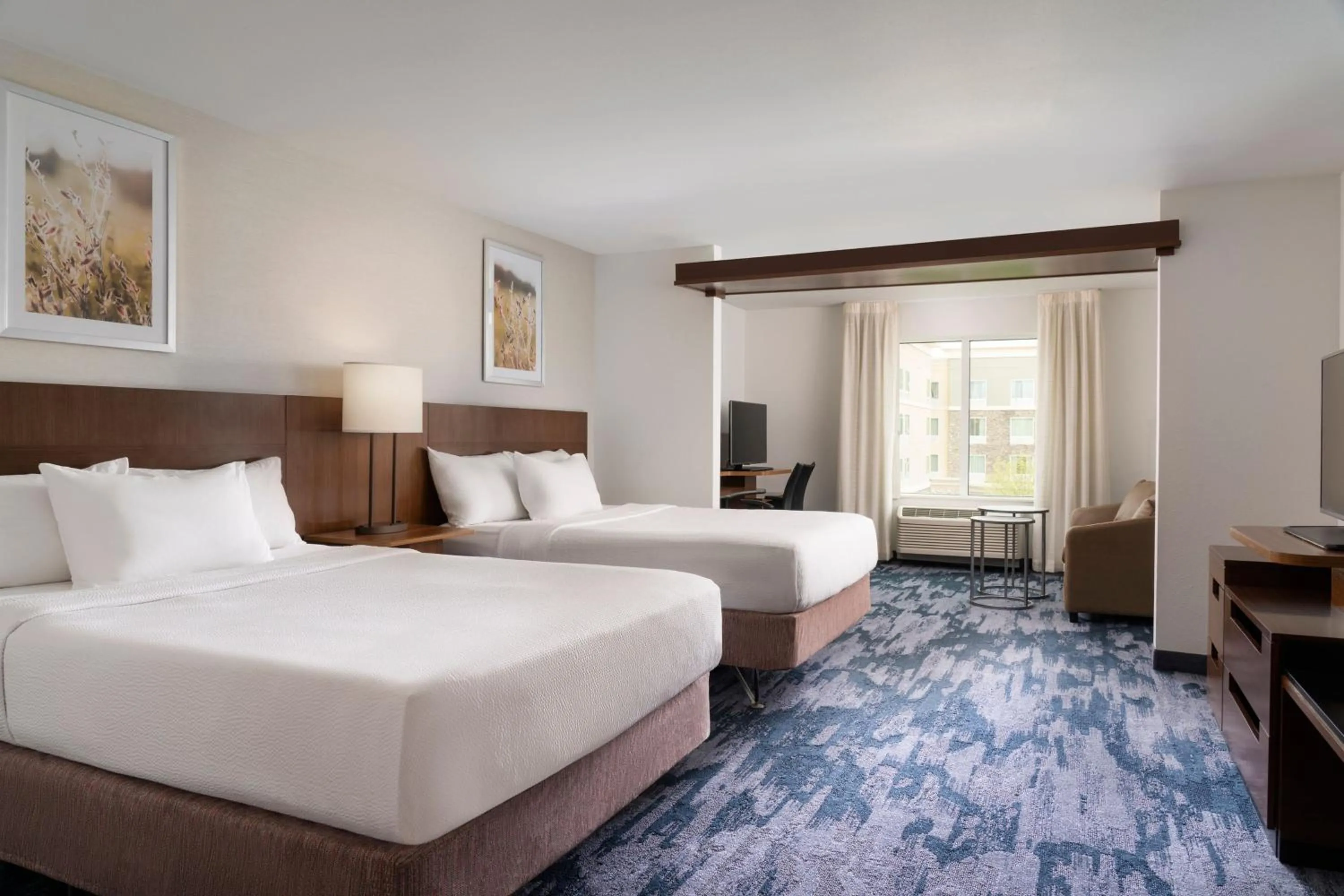 Bedroom, Bed in Fairfield Inn & Suites by Marriott Akron Fairlawn