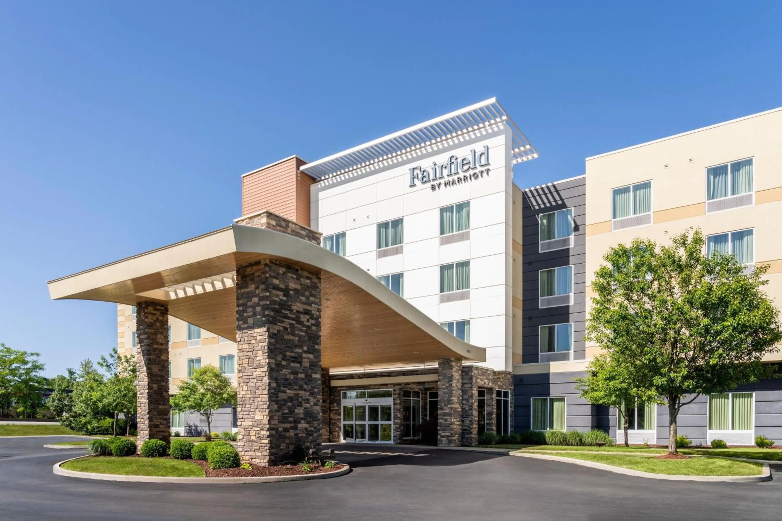 Property building in Fairfield Inn & Suites by Marriott Akron Fairlawn