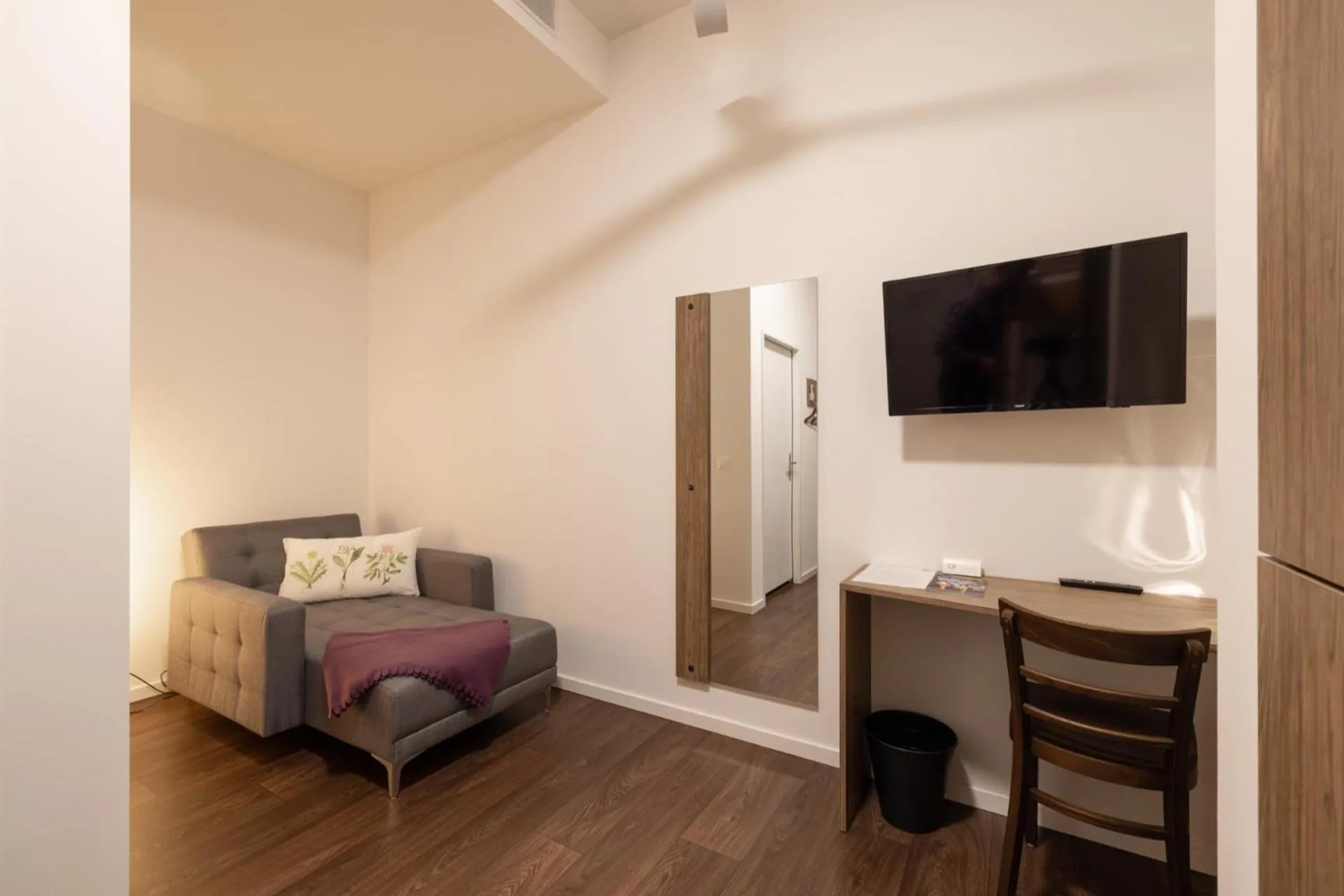 TV and multimedia, Bed in B&B Hotel Peter und Paul