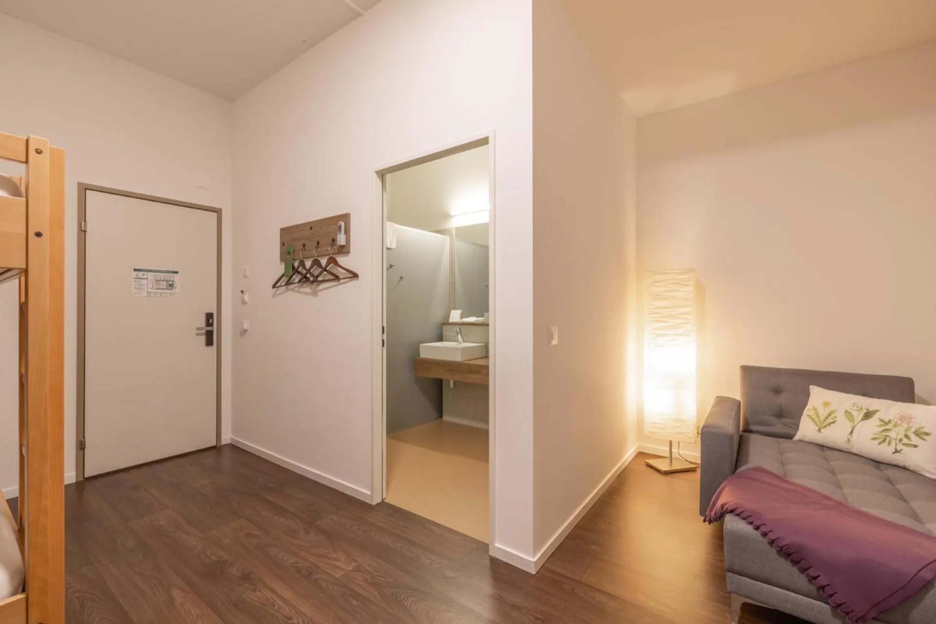 Seating area, Bed in B&B Hotel Peter und Paul