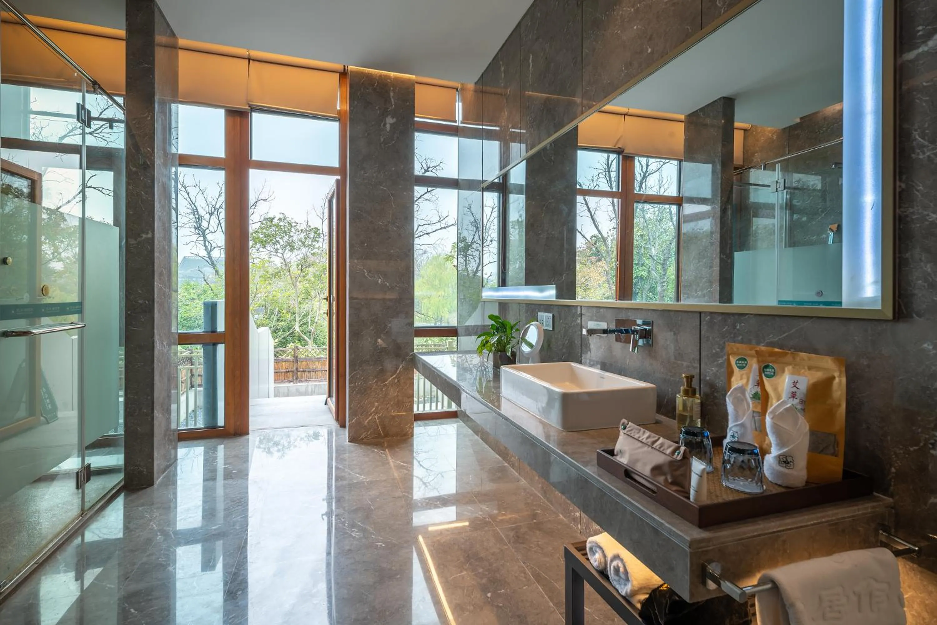 Yangzhou Seclusive Life Hot Spring Resort
