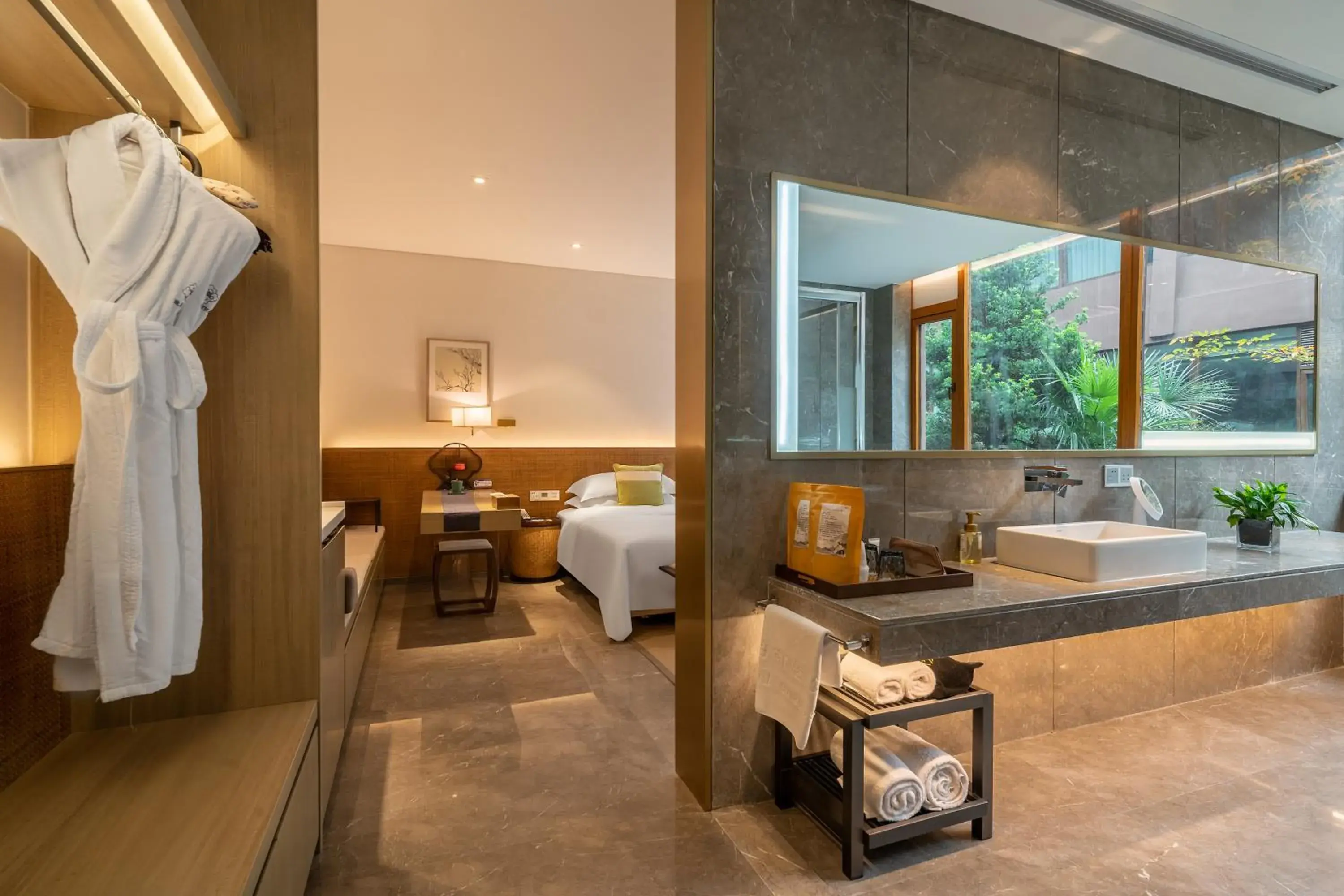 Budget Twin Room in Yangzhou Seclusive Life Hot Spring Resort Budget Twin Room in Yangzhou Seclusive Life Hot Spring Resort