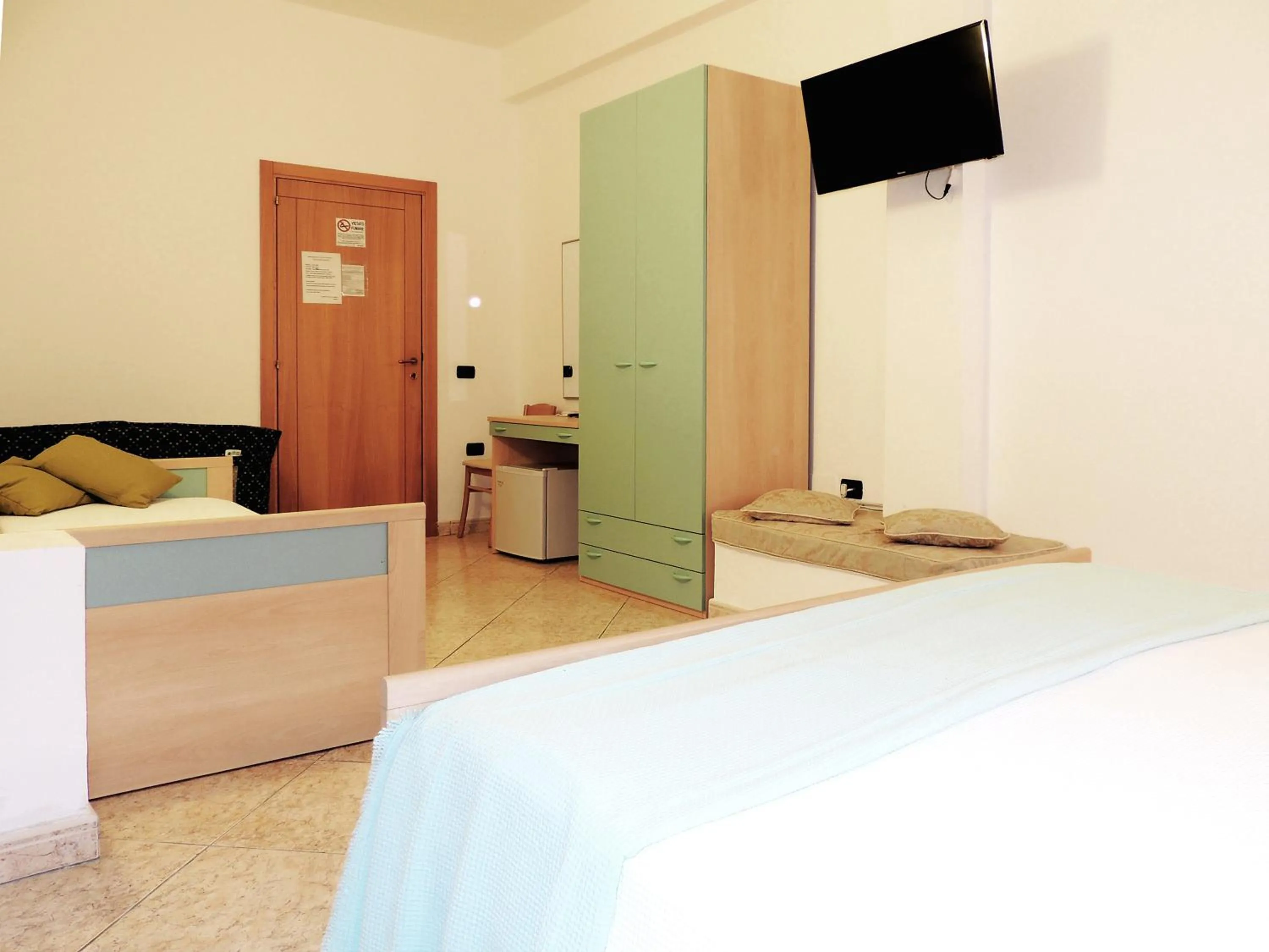 Photo of the whole room, Bed in Hotel Porto Badisco