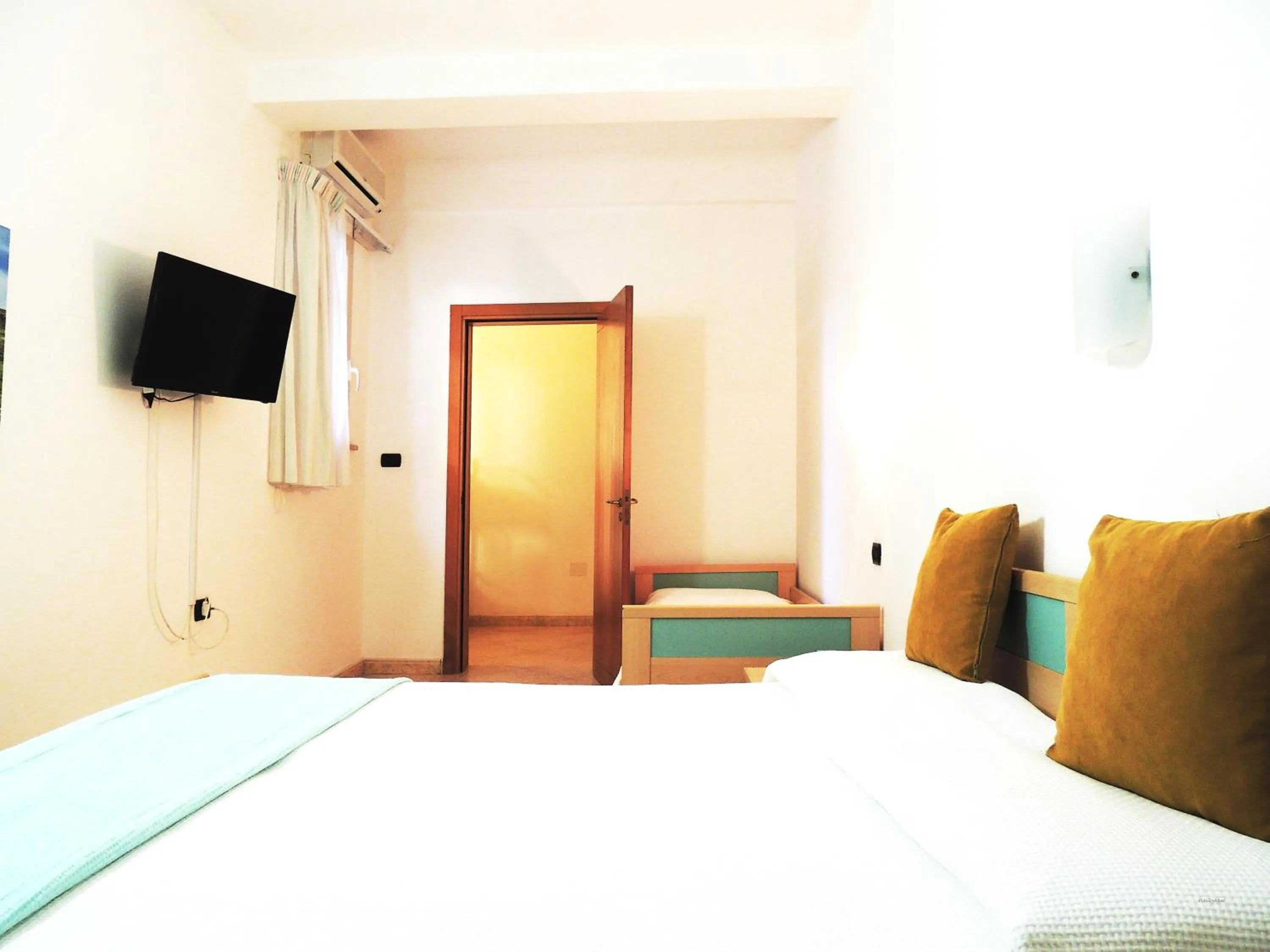 Bedroom, Bed in Hotel Porto Badisco