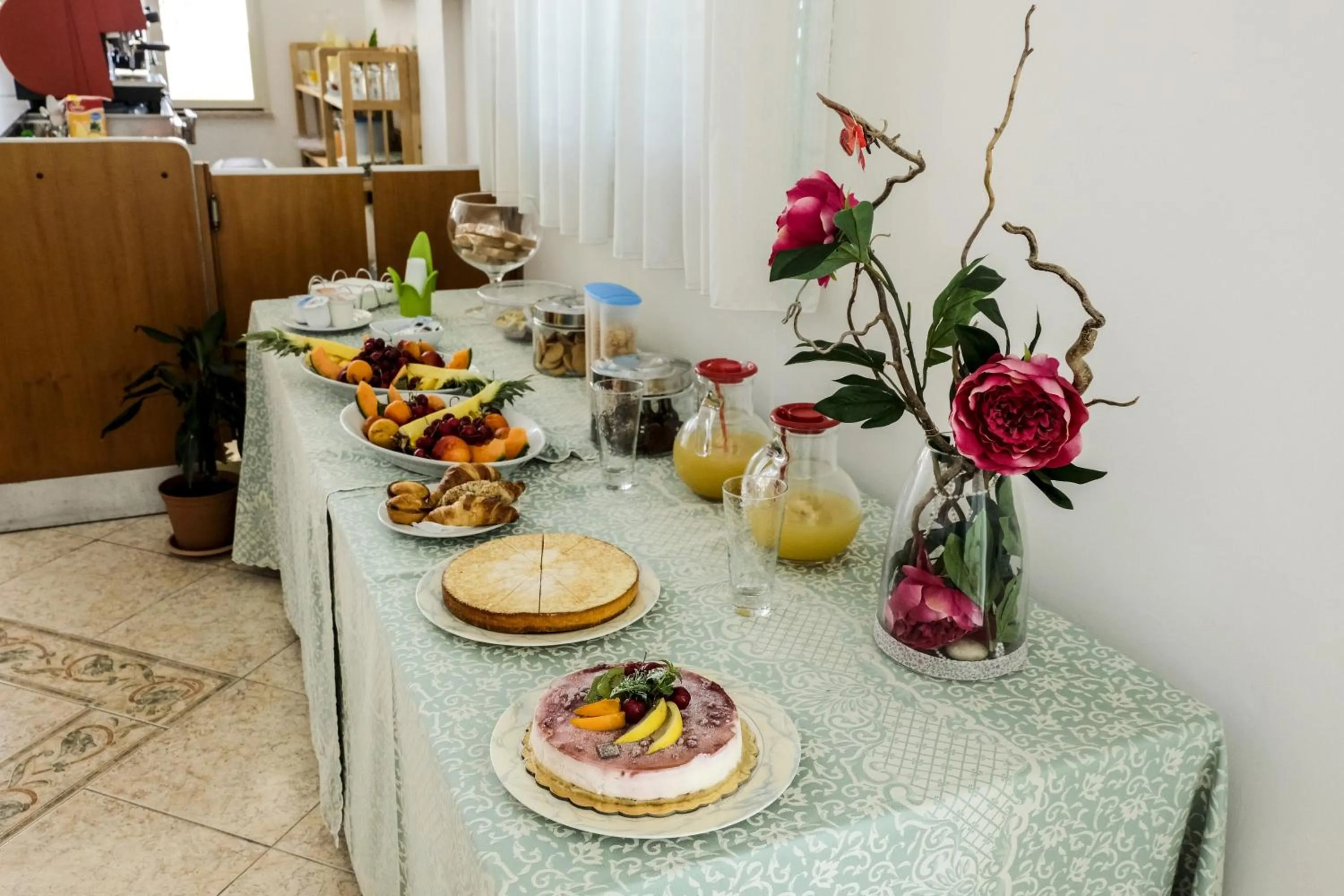 Breakfast in Hotel Porto Badisco