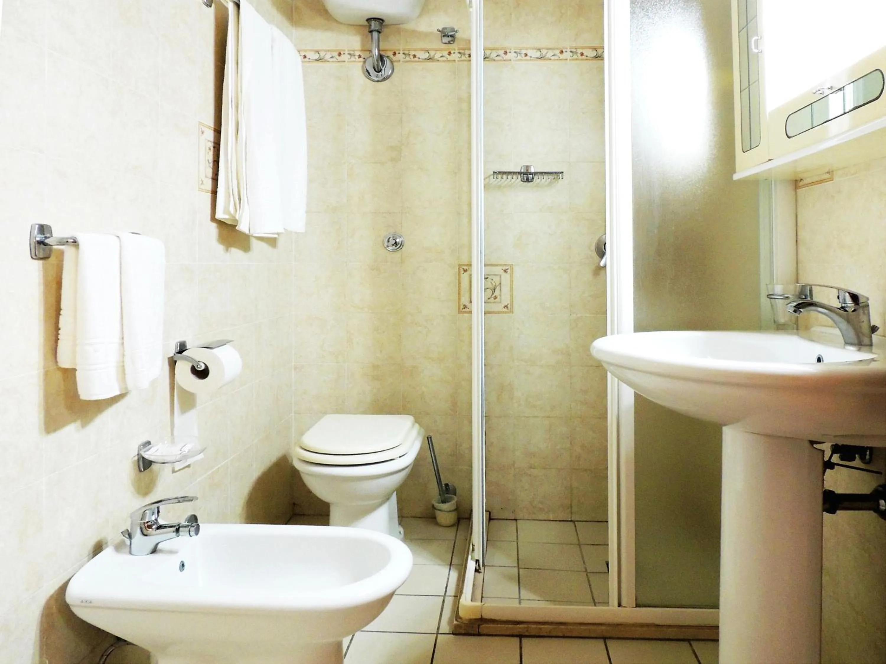 Bathroom in Hotel Porto Badisco