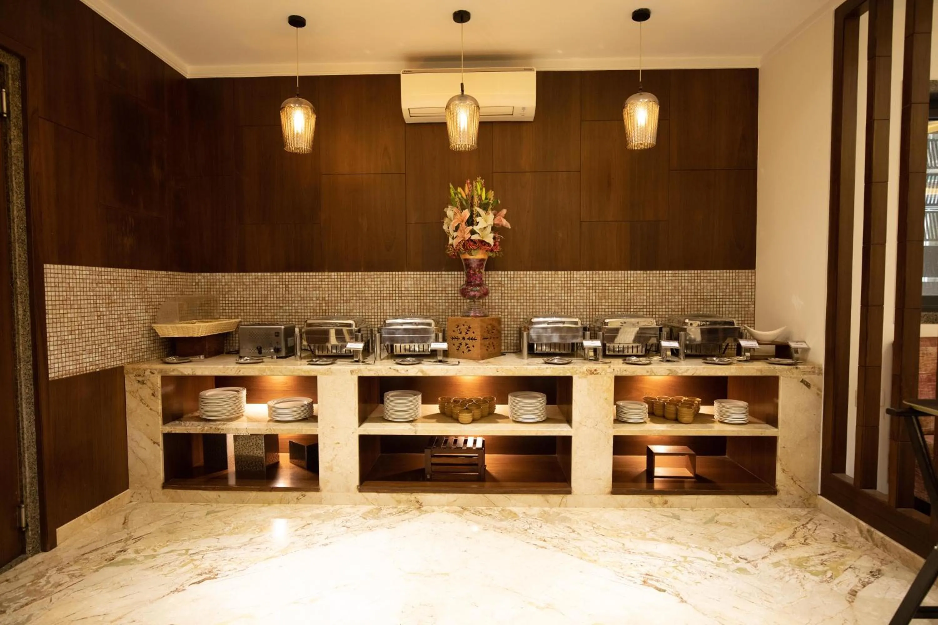 Restaurant/places to eat in Shourya Residency