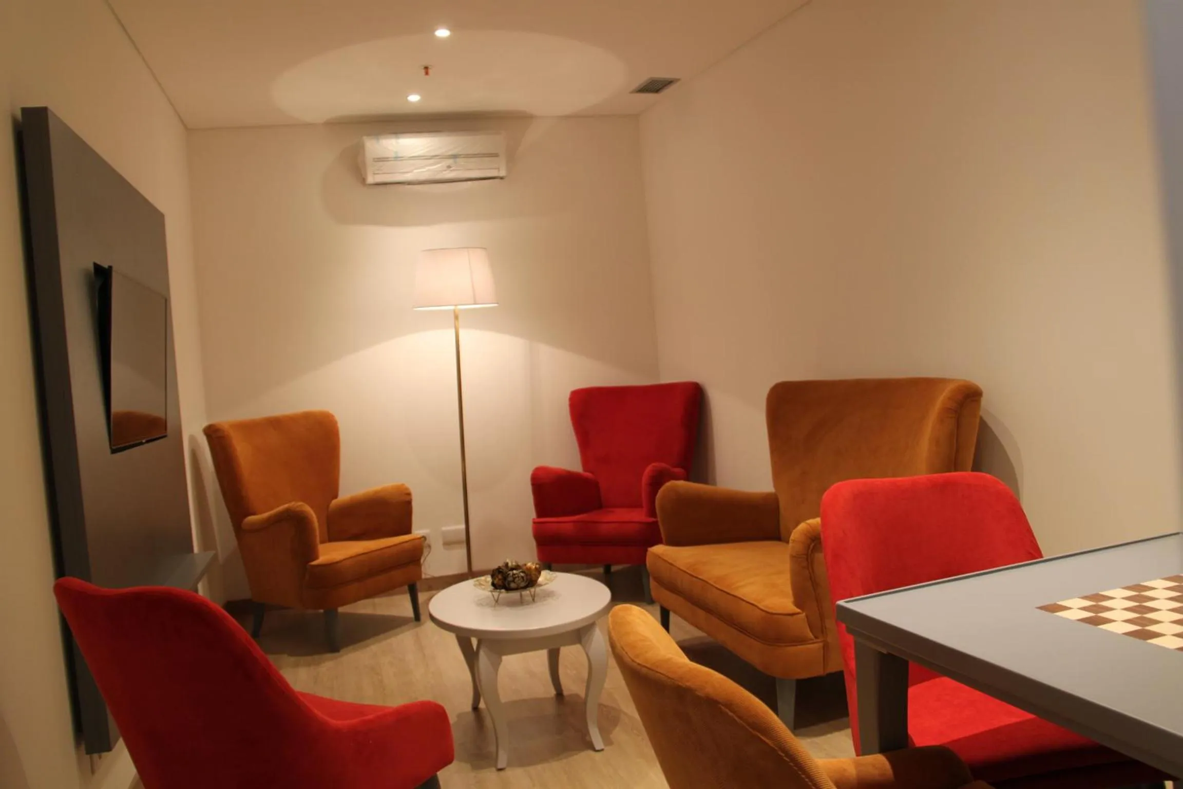 Library in Hotel José Régio