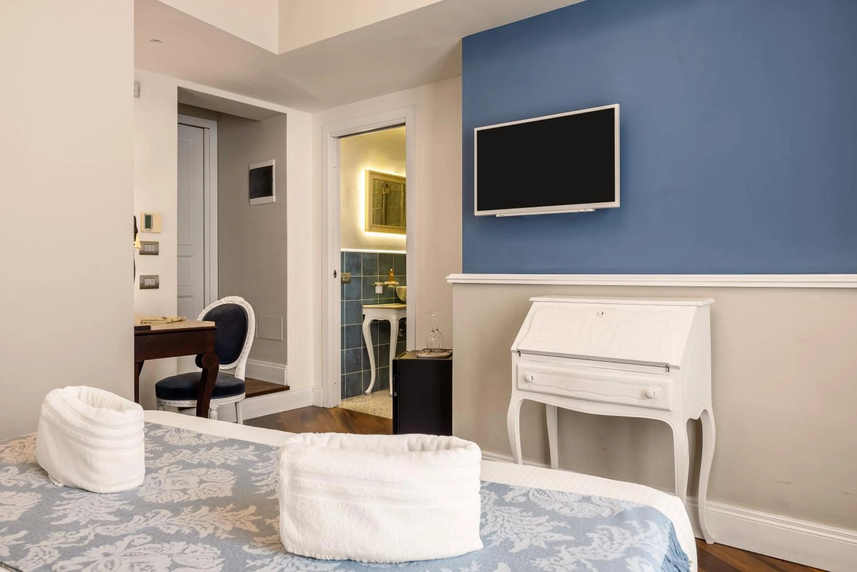 Photo of the whole room, Bed in Dimora Bellini by Hotel Bellini sas