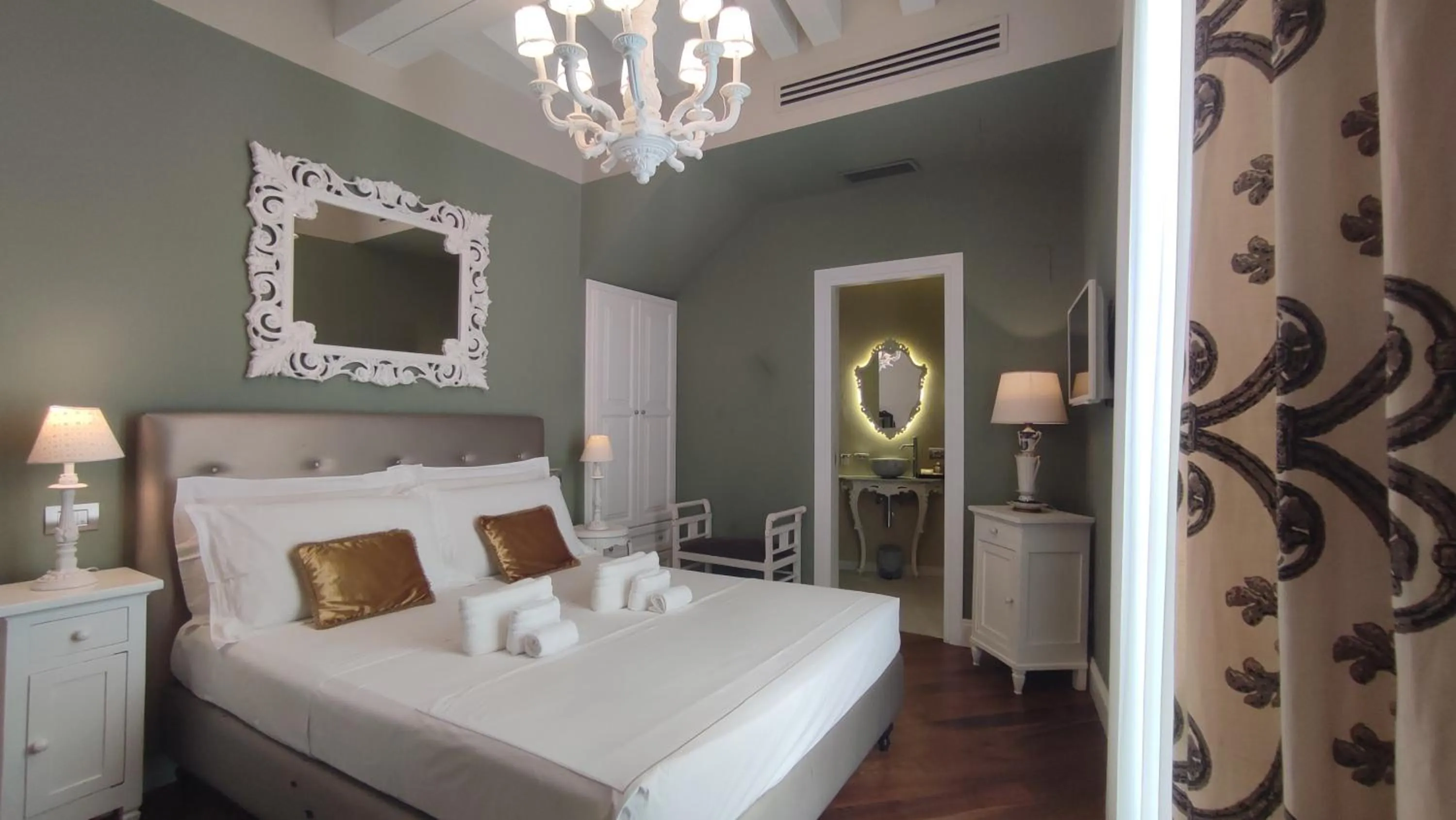 Bed in Dimora Bellini by Hotel Bellini sas