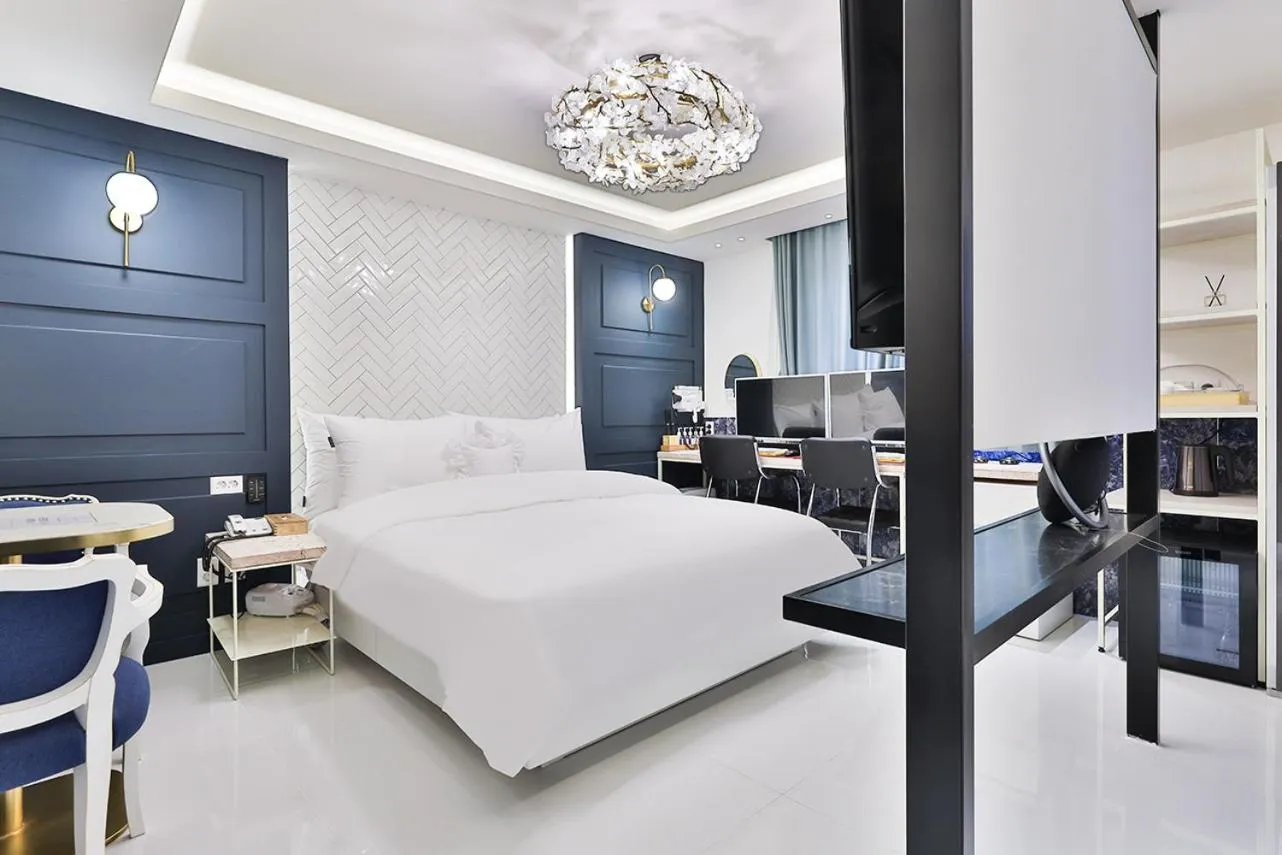 Photo of the whole room, Bed in February, Riverside Hotel Gyeongsan