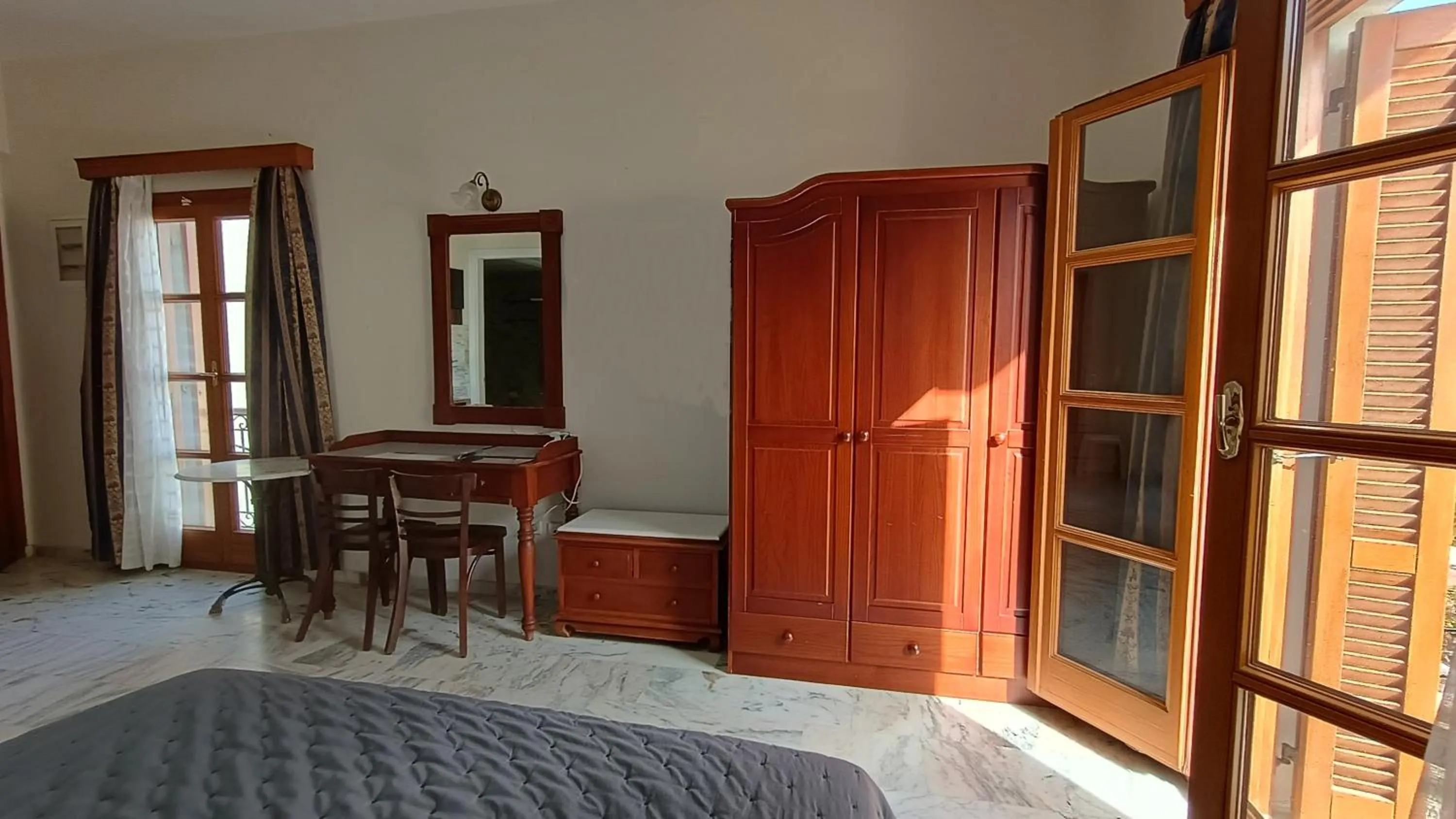 Bedroom in Vaporia
