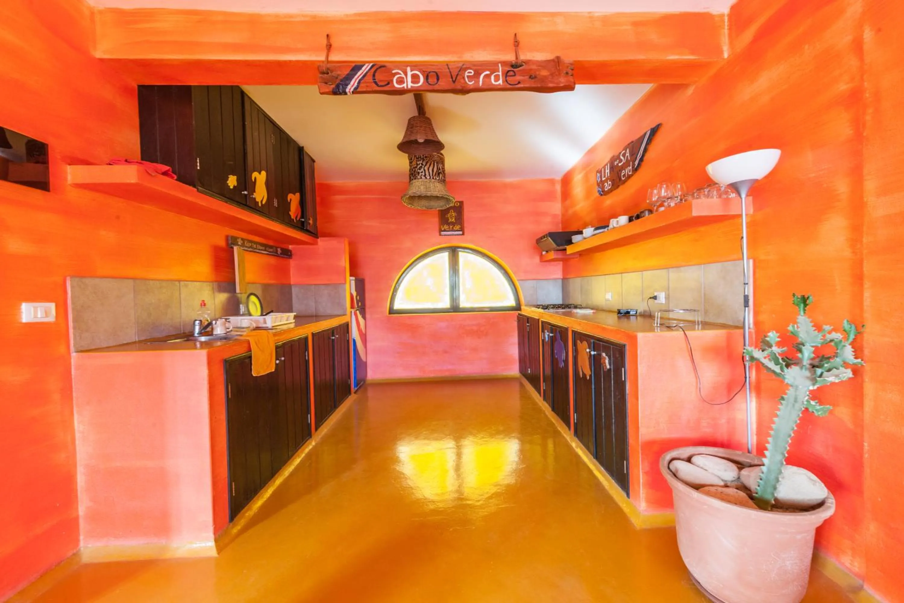 Kitchen or kitchenette in Surfactivity Guest House