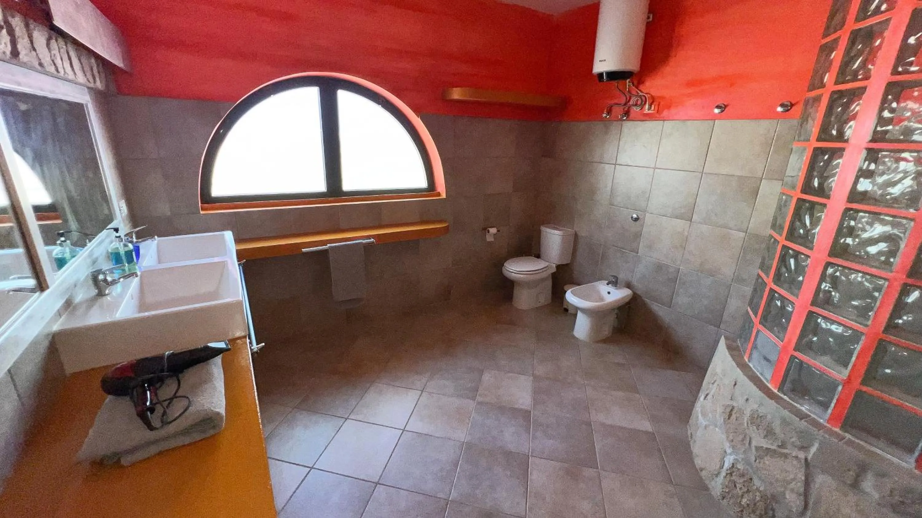 Surfactivity Guest House